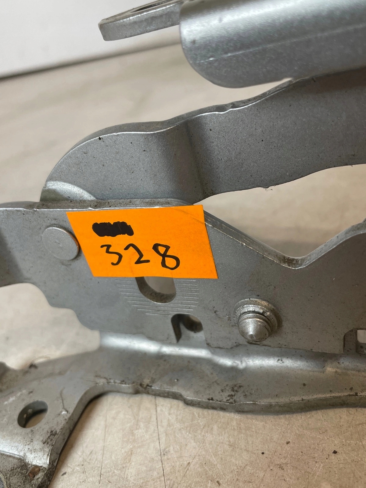 hinge bonnets front front left Mercedes W204 Lift