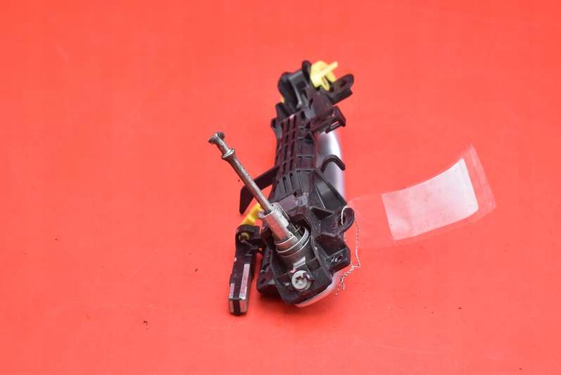 handle left front front 1F7 TOYOTA AVENSIS T27 09-11