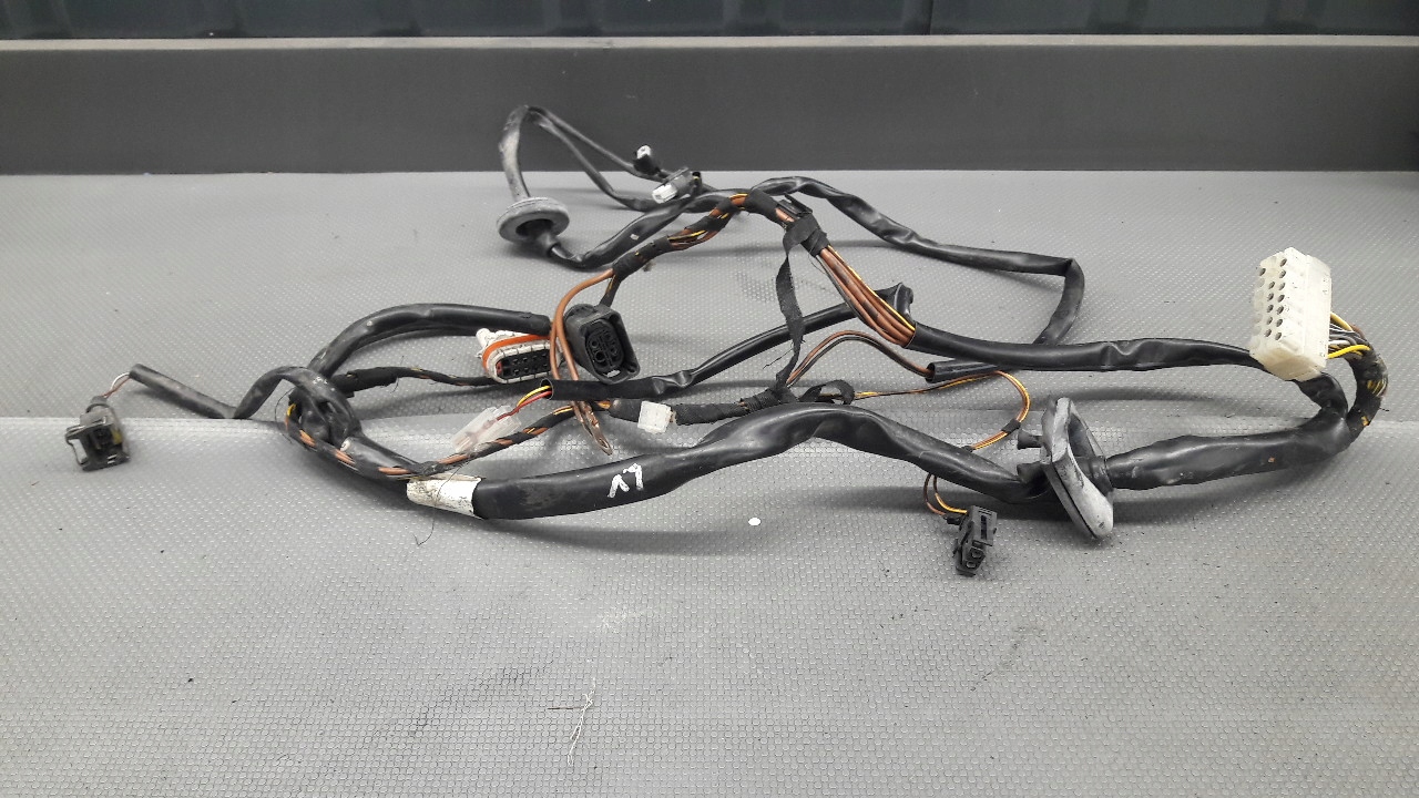 Комплект монтажа фары Porsche Boxster 986 2.5 левый