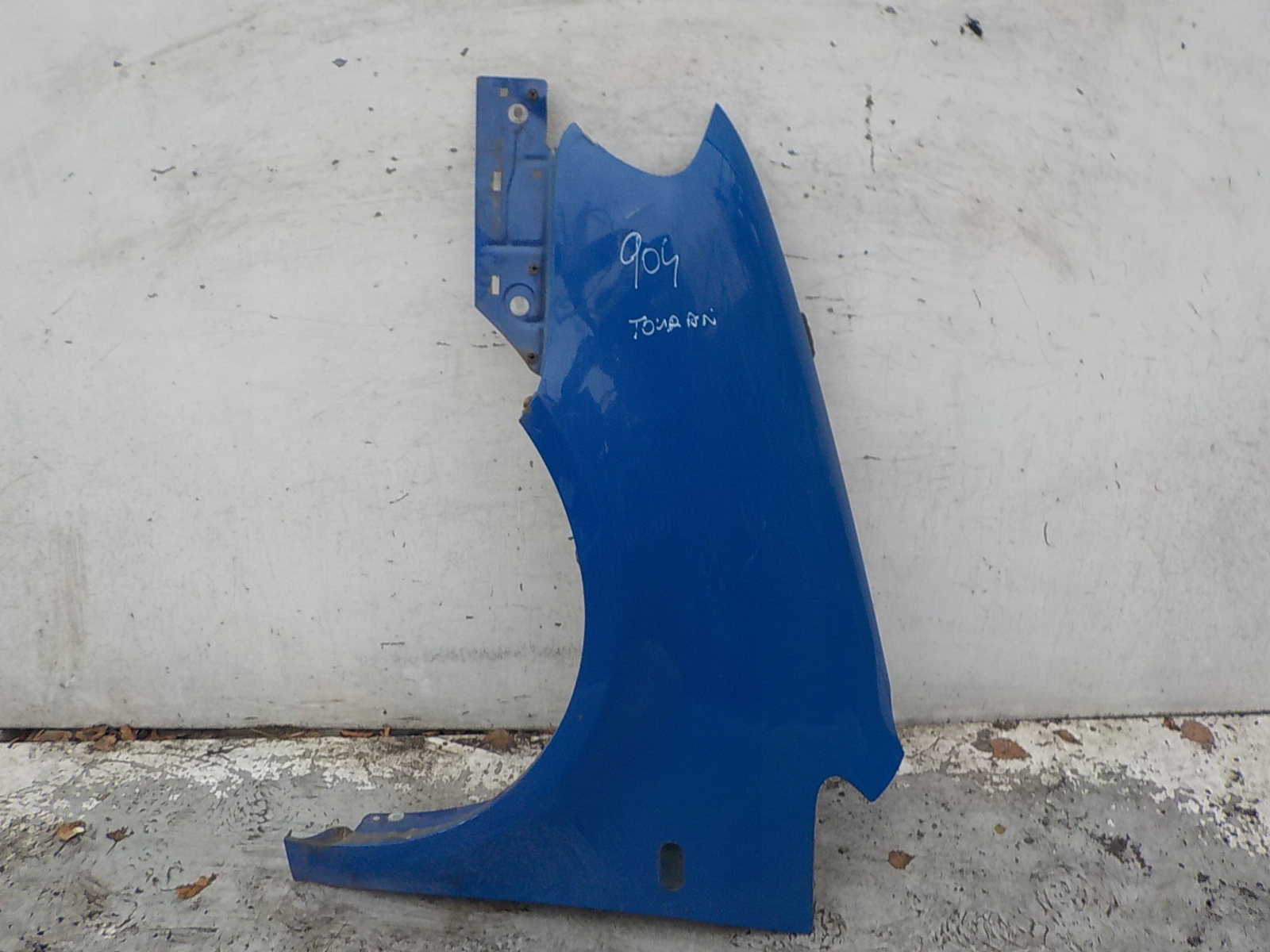 904 VOLKSWAGEN TOURAN and fender left front front