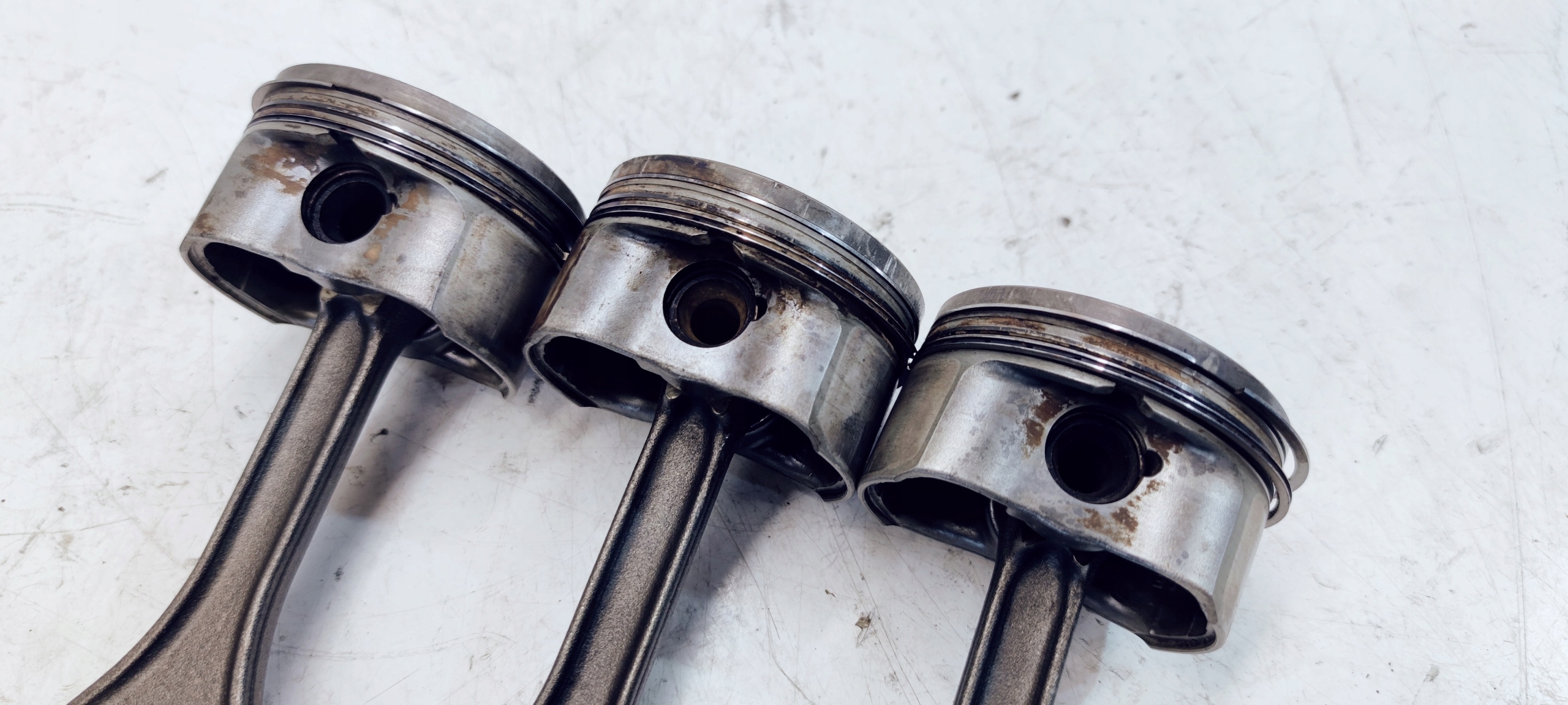 PISTON + BIELLE AUDI S4 A6 4.2 BBK BAT 079G 84L89