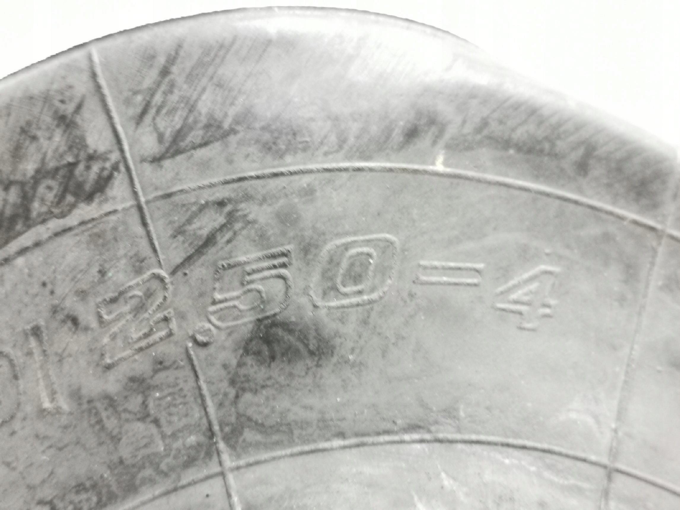 DĘTKA 2.50-4 DO KOŁA WÓZKA TACZKI Pojemność 1 l