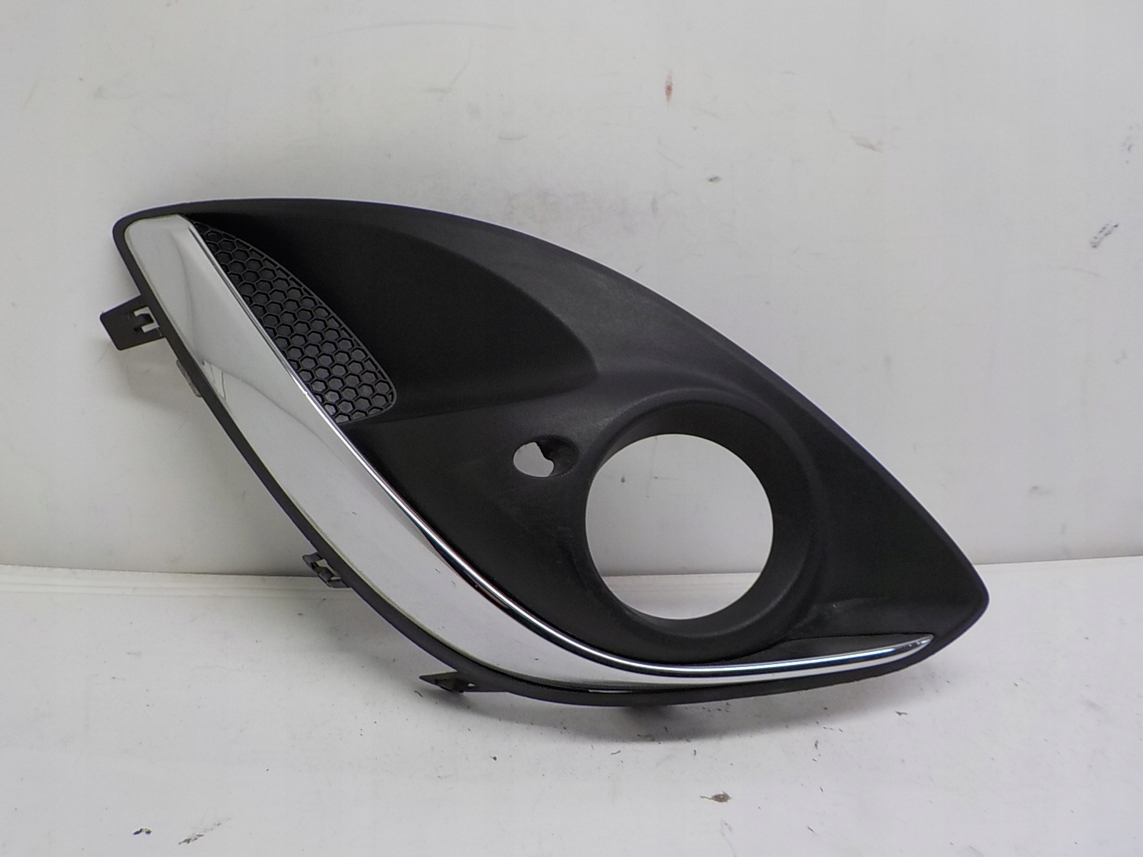 OPEL CORSA D LIFT FL grid grille of a bumper right