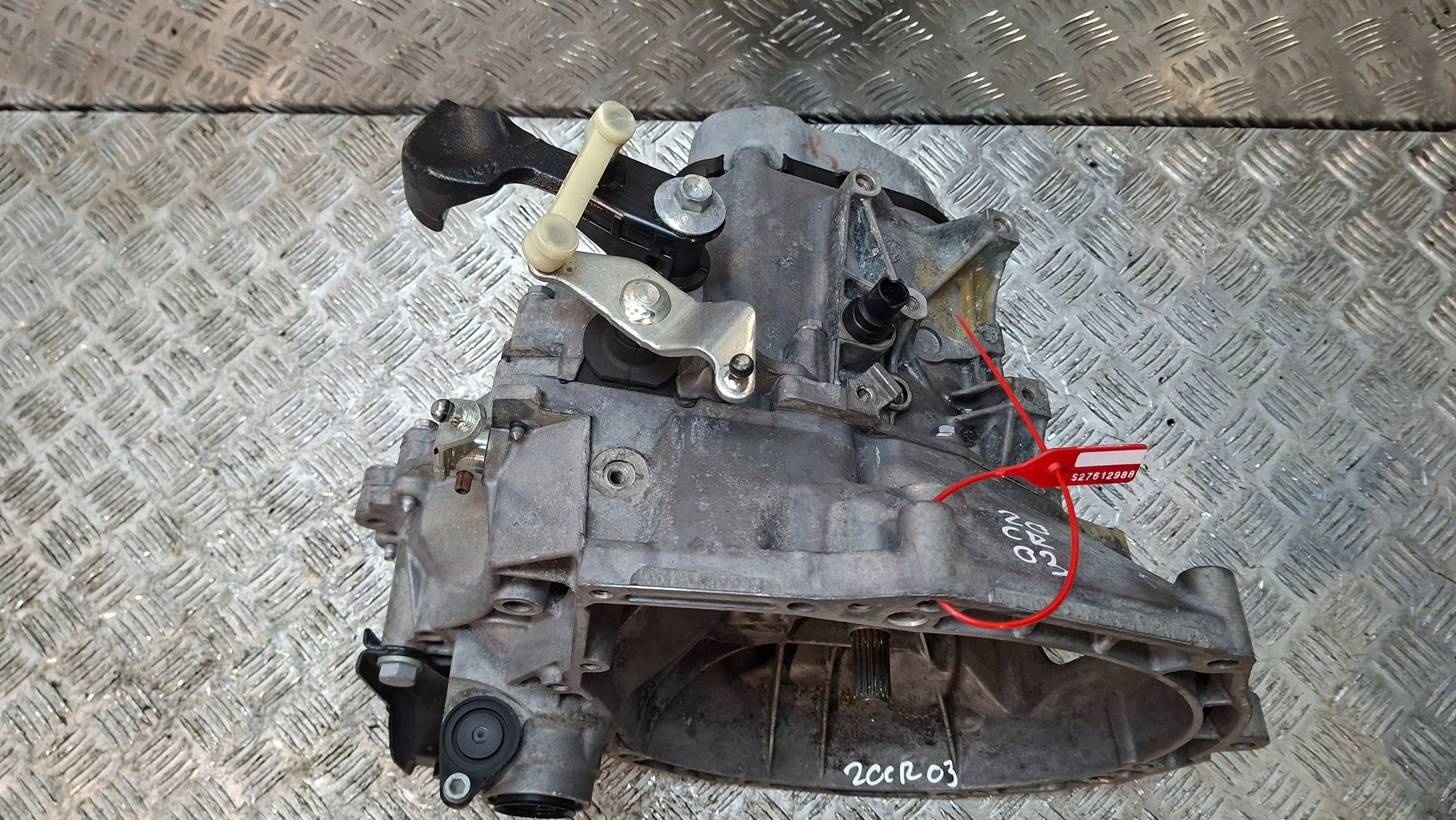 CAMBIO 20CR03 PEUGEOT 208 1.2 VTI 2012
