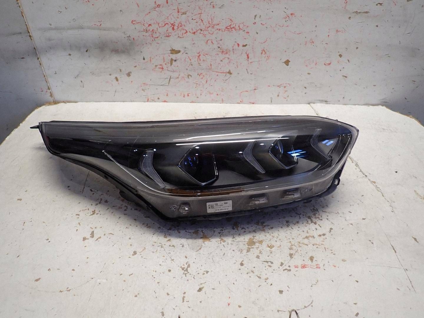light front front right KIA CEED III LIFT 2021- LED 92102-J7500