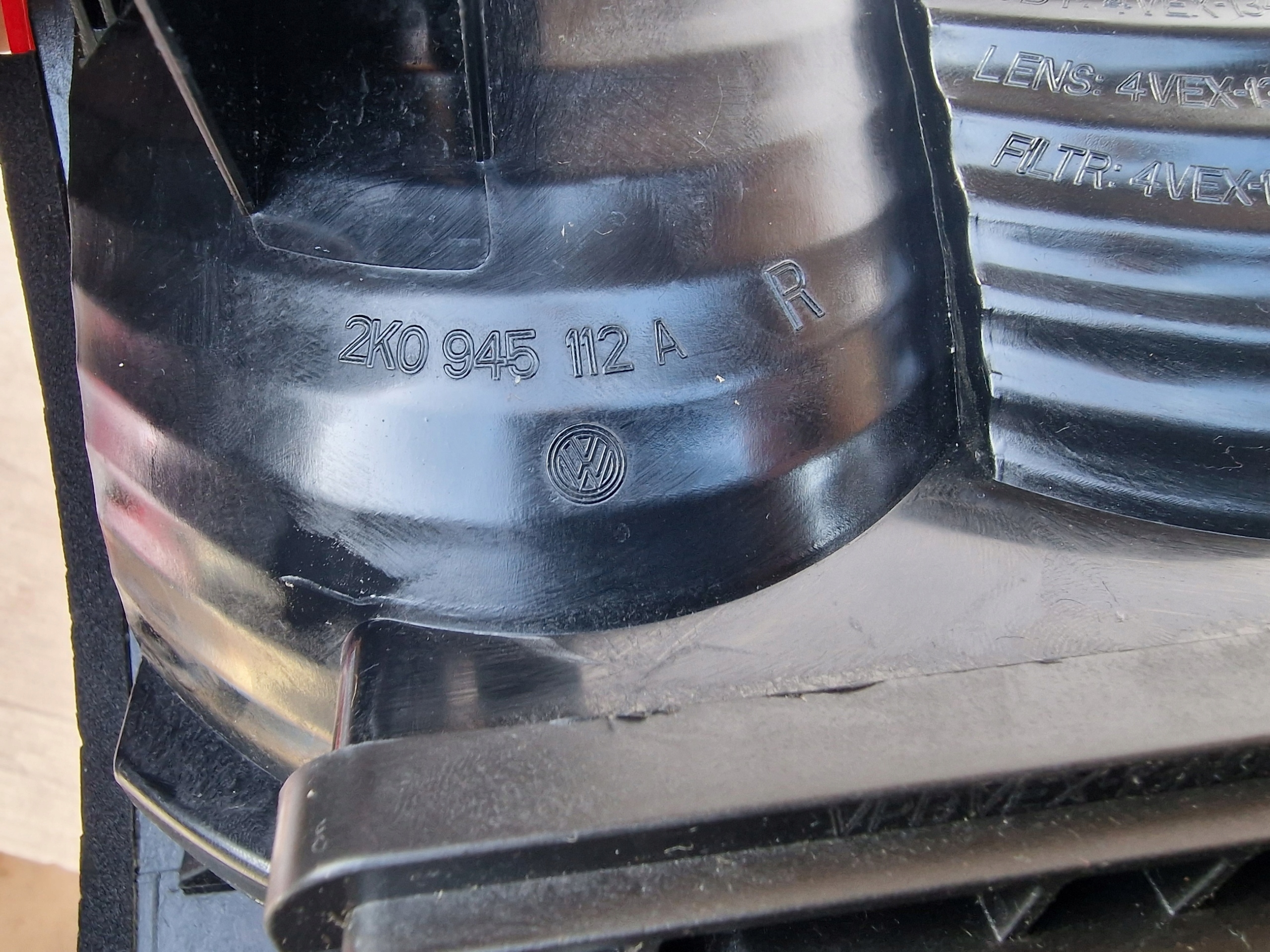 VW CADDY right light rear part + WKLAD PRZYCIEMNIANA