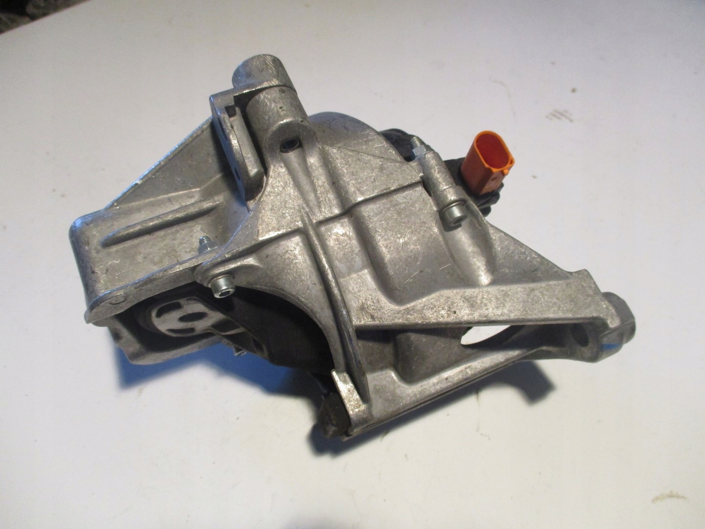 STÜTZE AIRBAG 4M0199371EL