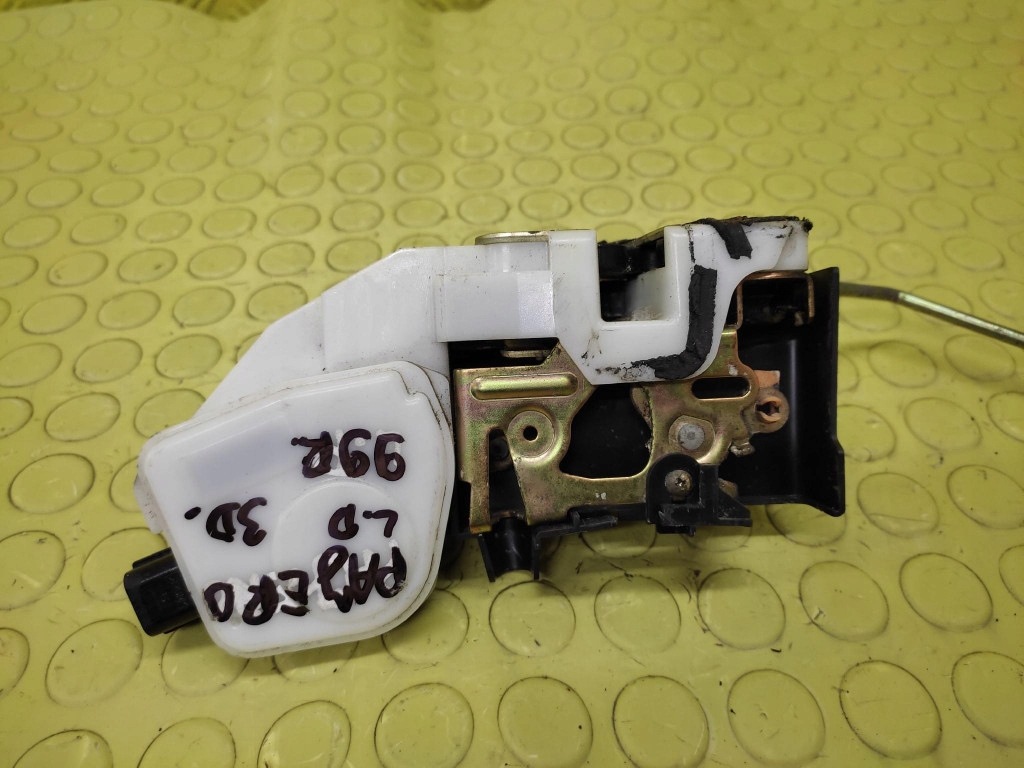 MITSUBISHI PAJERO III lock door left front