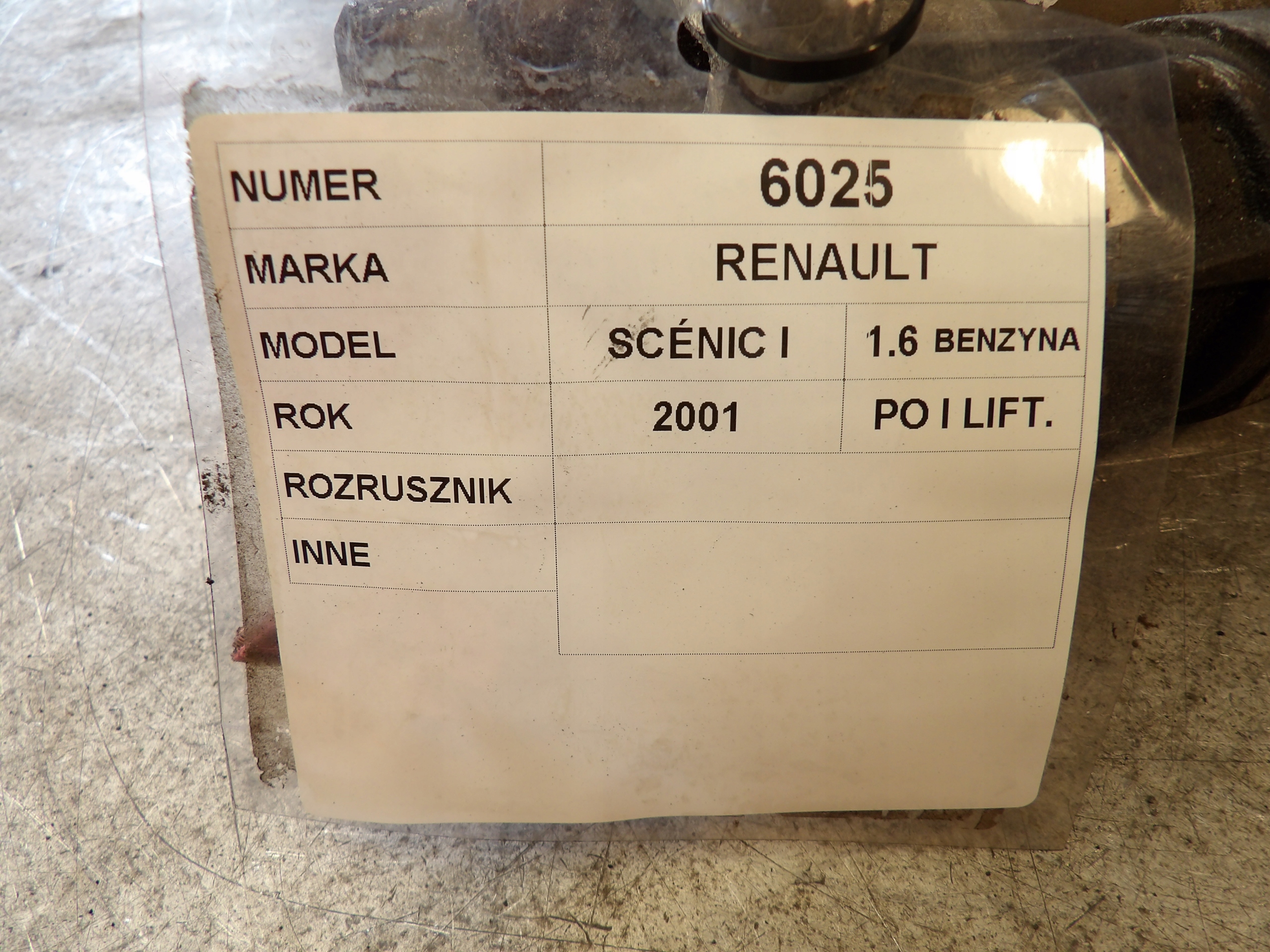 Renault Scenic a startér 7700105119G D7E22