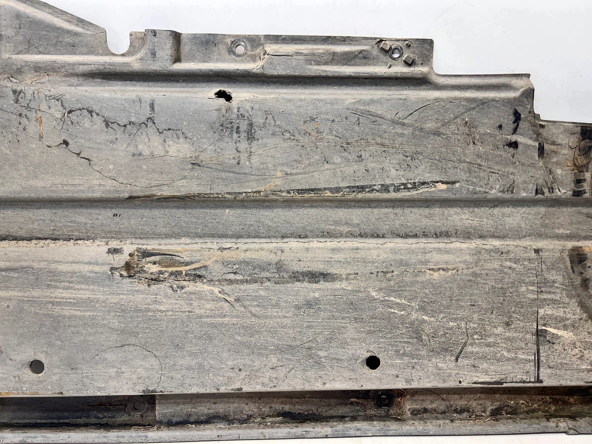 cover chassis left AUDI A4 B8 ALLROAD 8K9825207 124/26