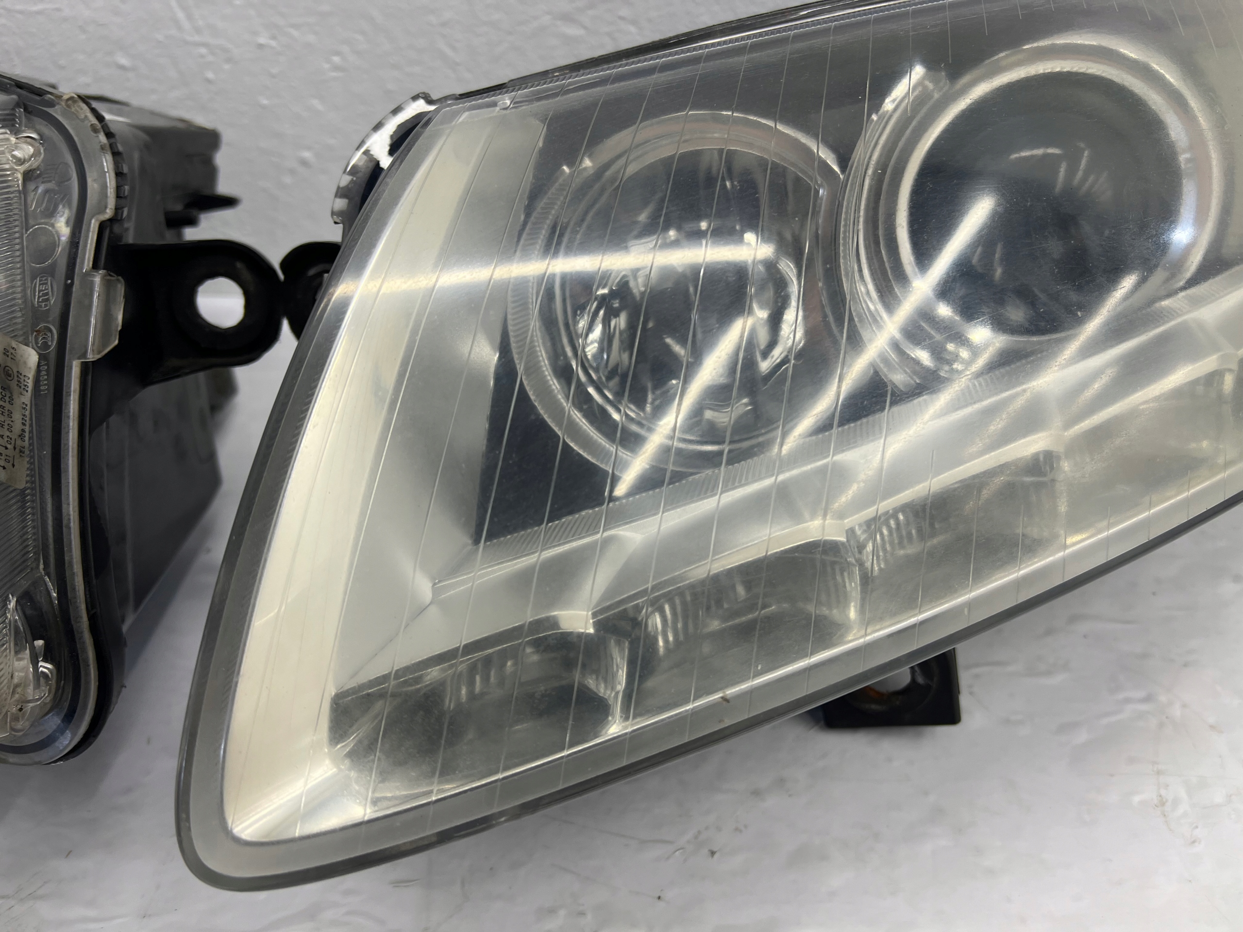 AUDI A6 C6 LIFT light XENON front right + left 4F0941030CP EUROPA