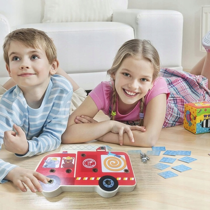 UKŁADANKA MONTESSORI DREWNIANA DO SKRĘCANIA STRAŻ Kolor dominujący odcienie czerwieni