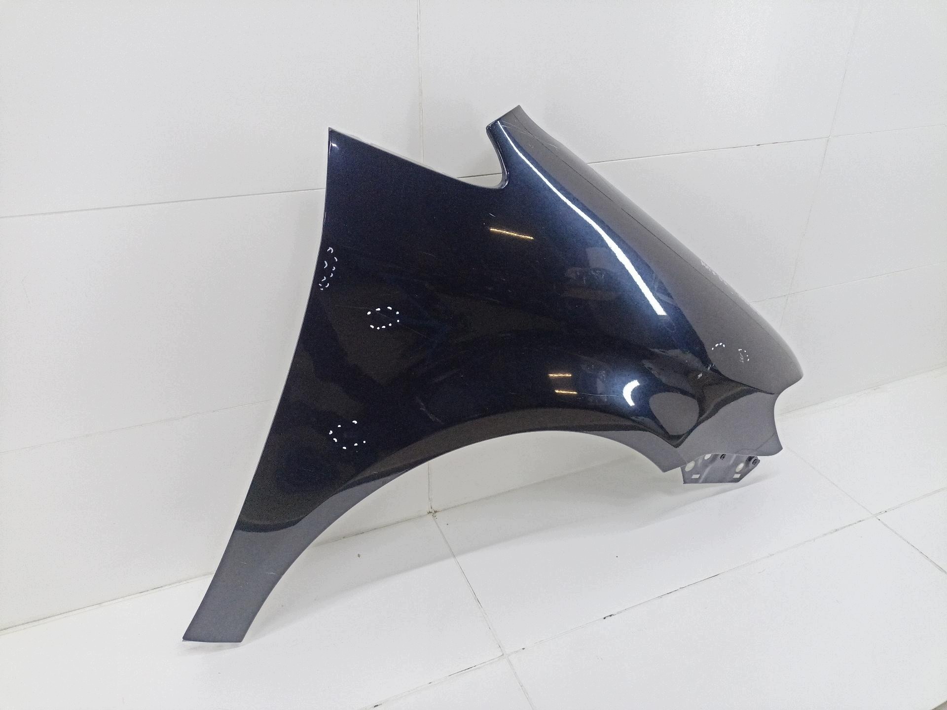 fender front right side Volkswagen Touran facelift 2010