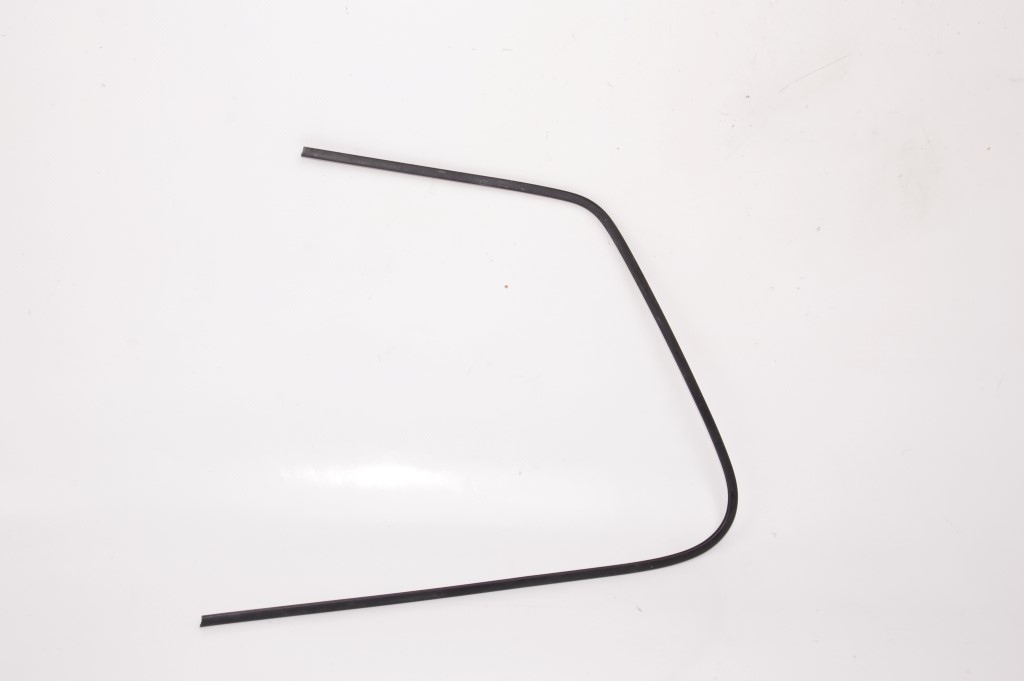 PORSCHE 924 944 LISTWA BOCZNEJ SZYBY LEWA PRAWA