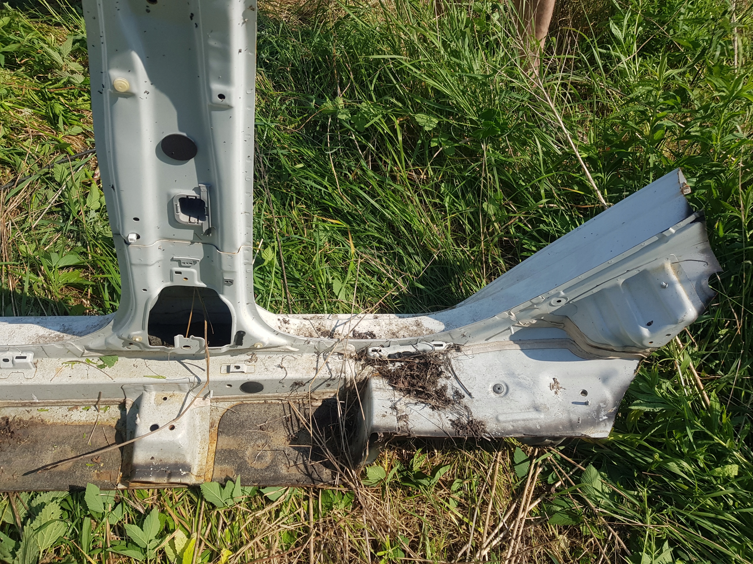 KIA CEED II threshold right pillar front central LUCZEK rear part 2012