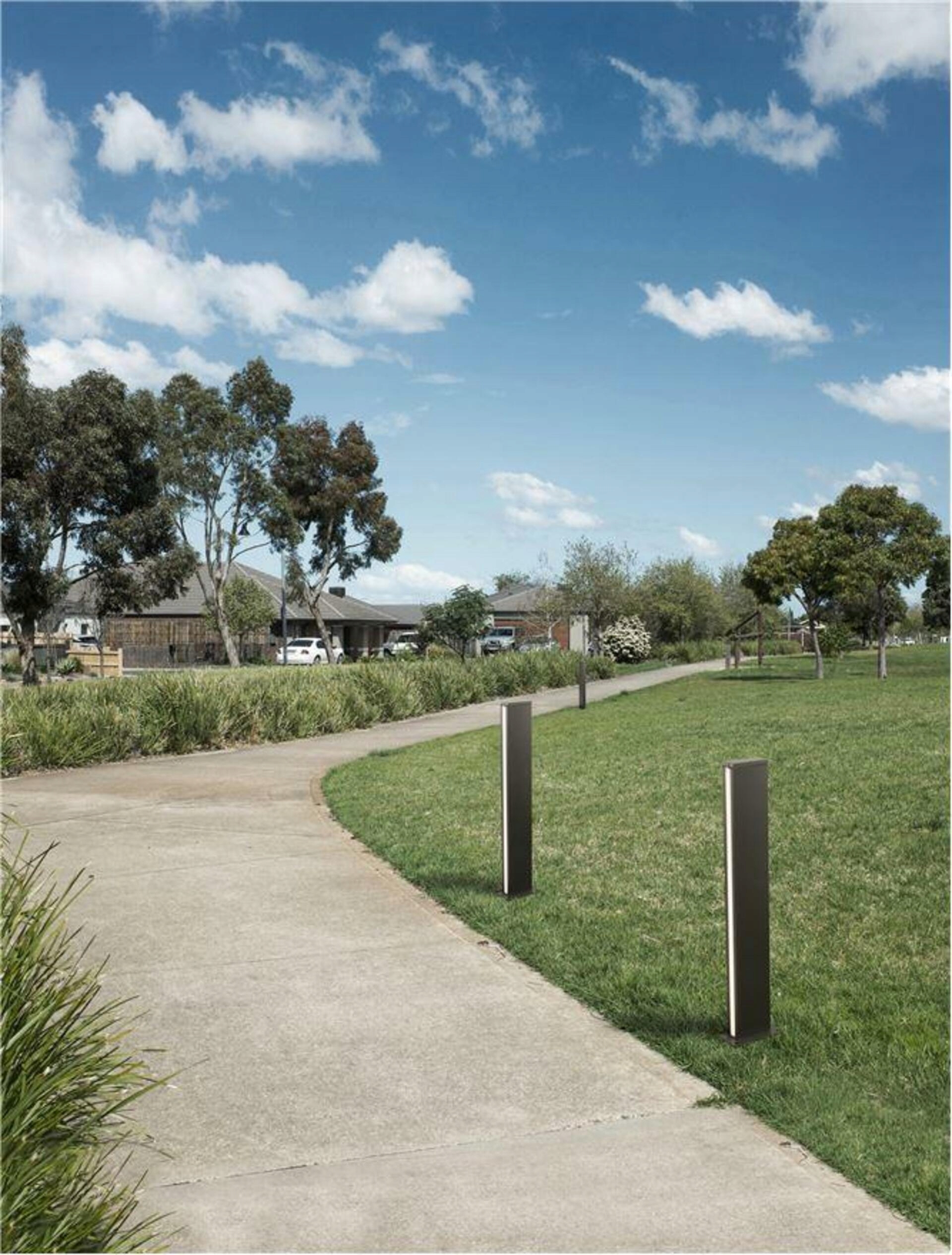 Nova Luce venkovní sloupkové svítidlo Minot černý hliník a akryl Led 12W 30