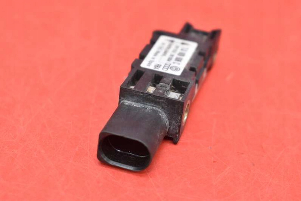 impact sensor right 7L0909606C PORSCHE CAYENNE 1 and 02-07