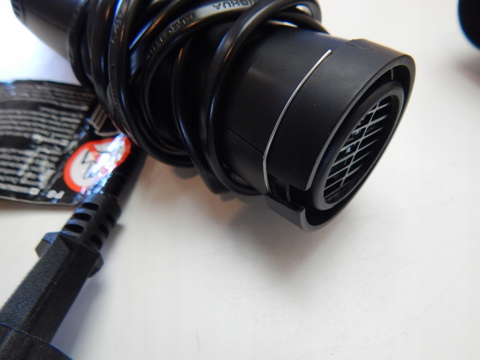 Z WADĄ Suszarko- lokówka do włosów IDEENWELT Kolor dominujący czarny