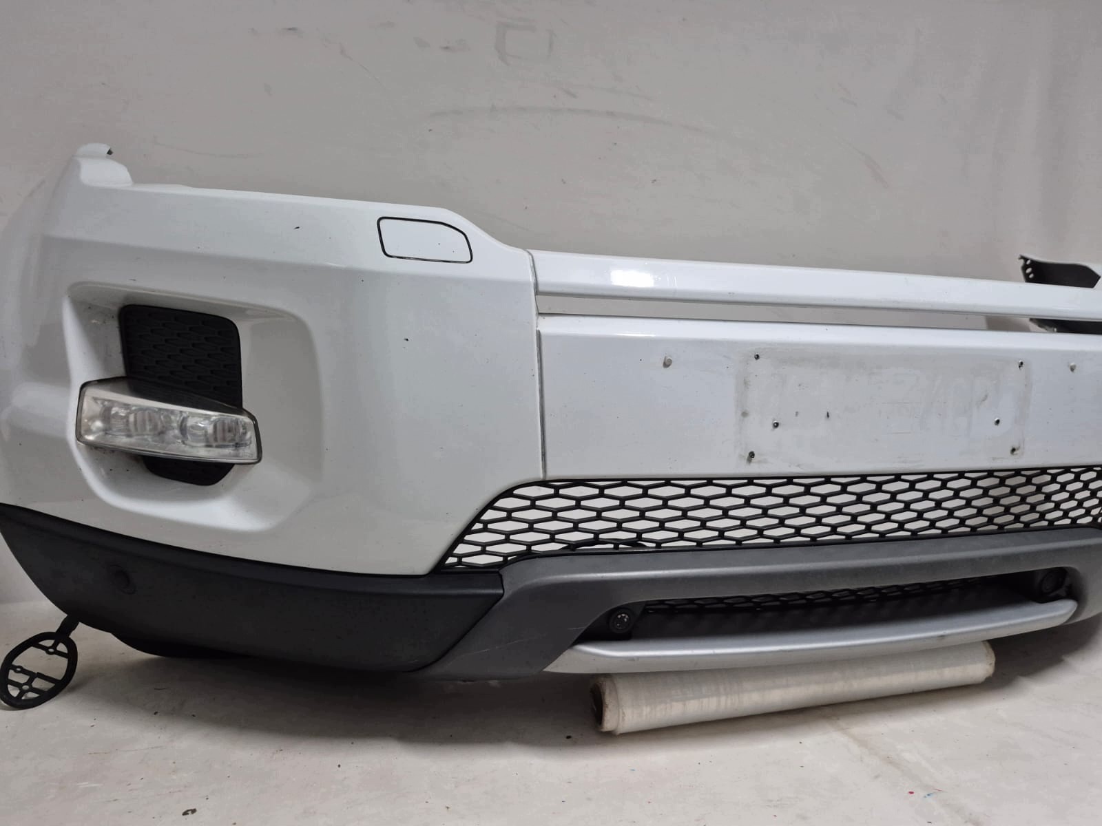 RANGE ROVER EVOQUE and 11- bumper front front PDC SPR BJ32-17F003
