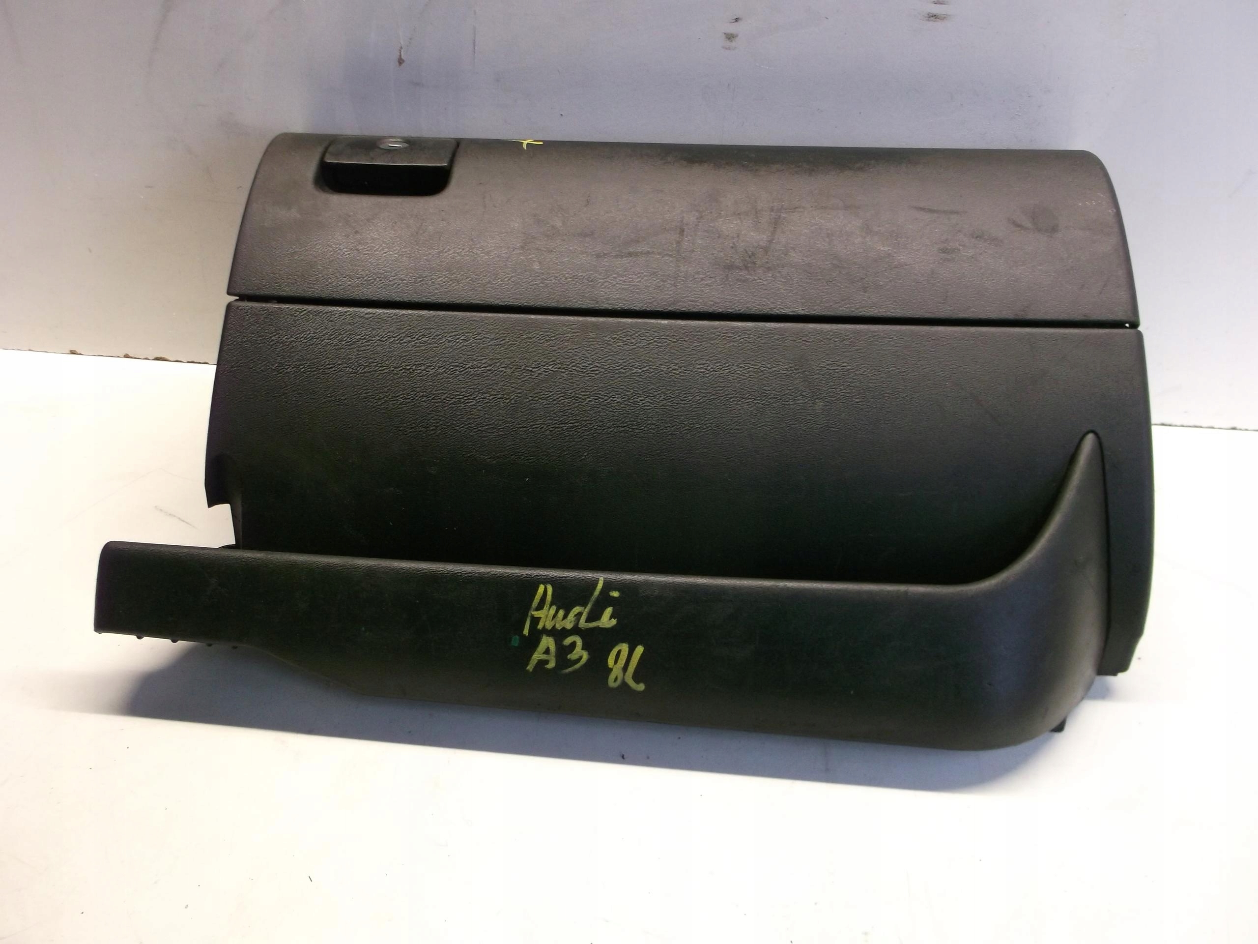 Кришка буфера обміну AUDI A3 8L #