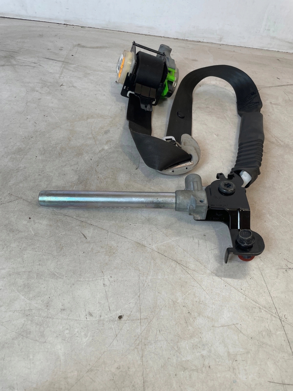 tension belt safety adjuster front front right Kia Soul and UK