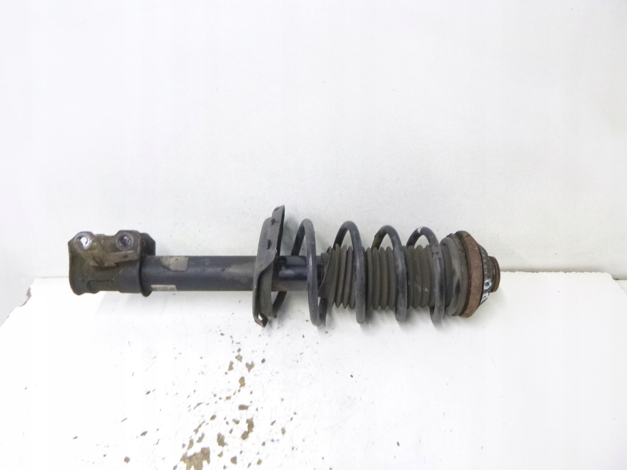 shock absorber front right Opel Astra H 1.6 2004r. kombi
