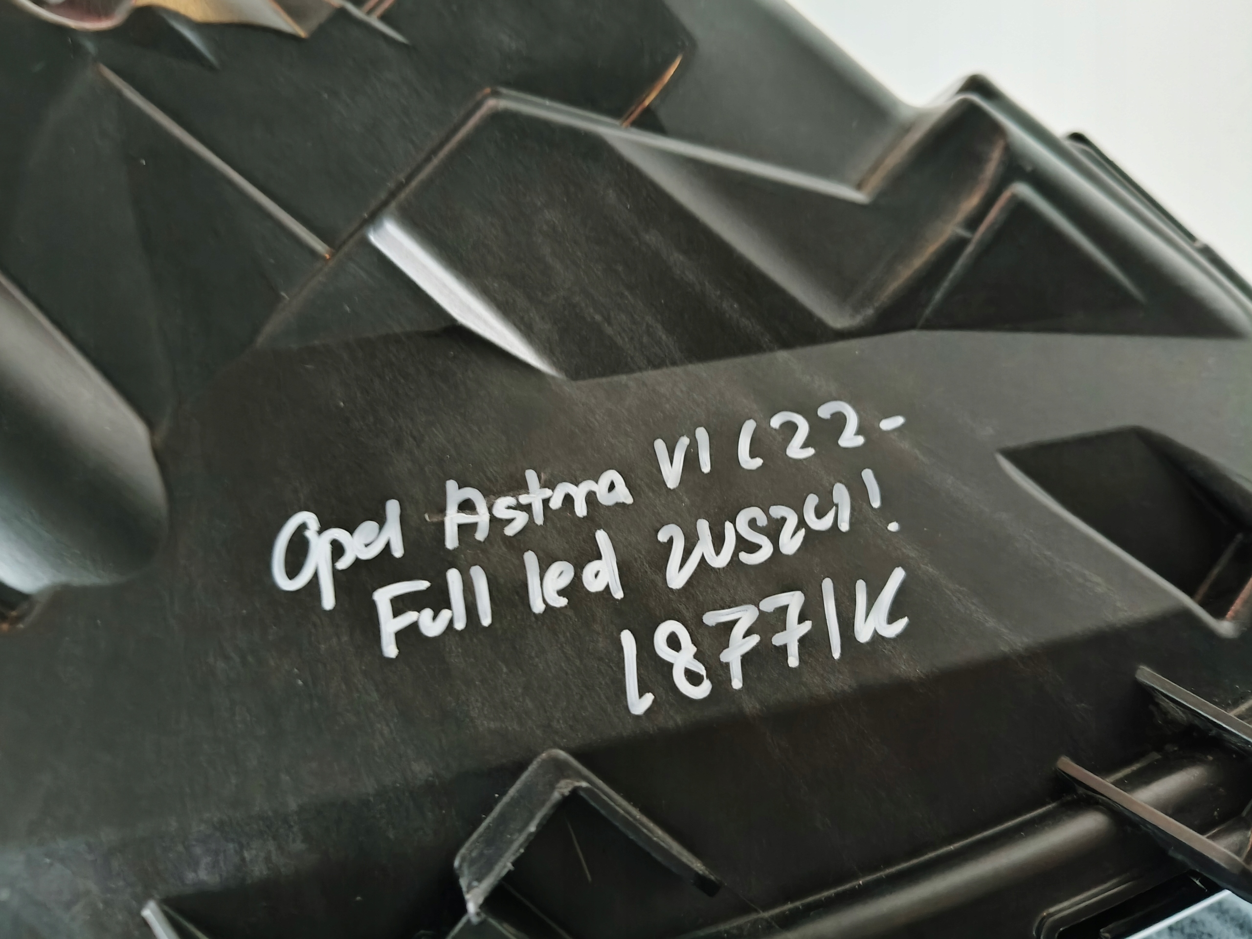 light left REFLEKTOR OPEL ASTRA VI L 22- FULL LED