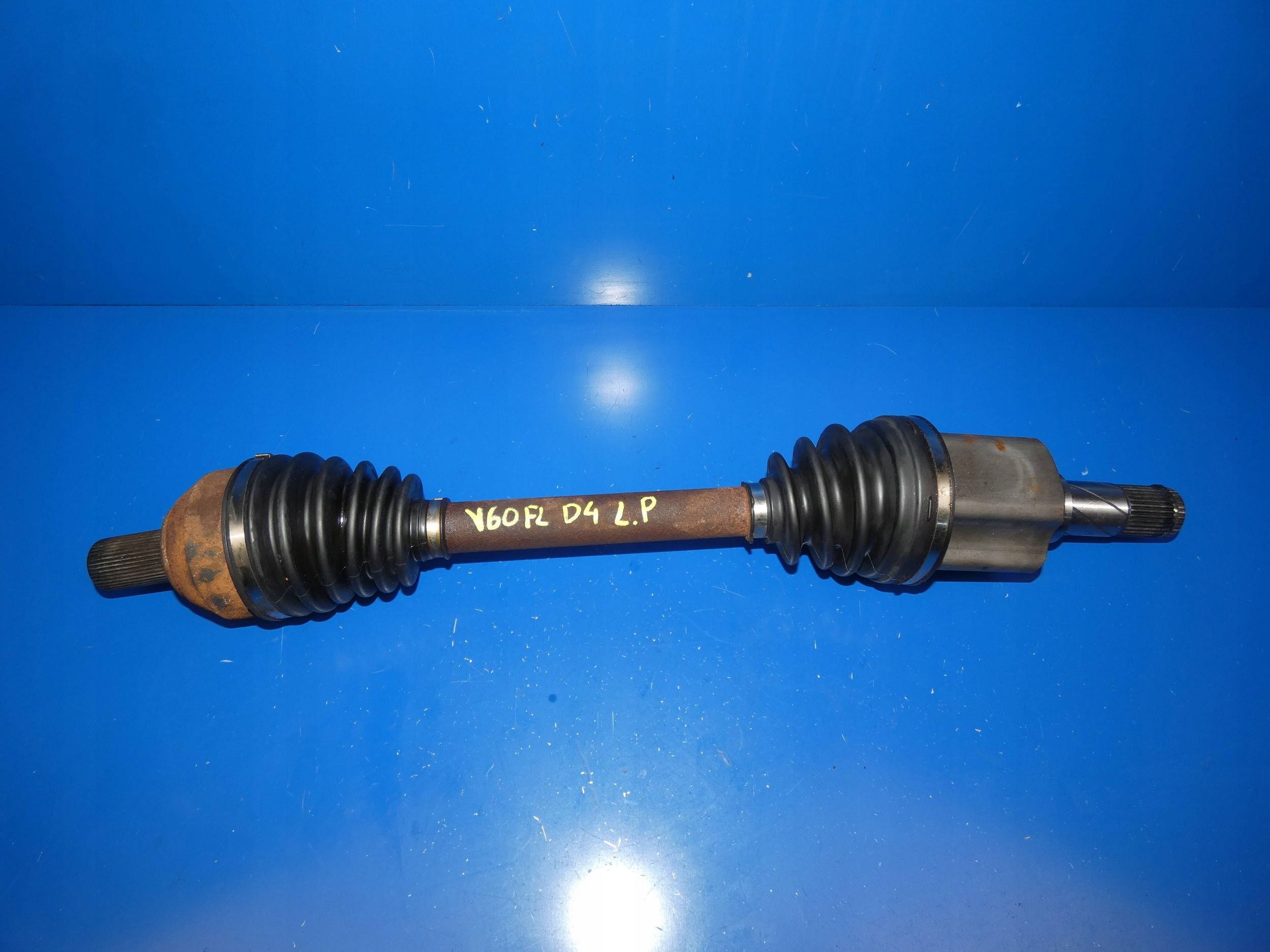 VOLVO V60 and S60 II 2.0 D4 semi-axis left left front