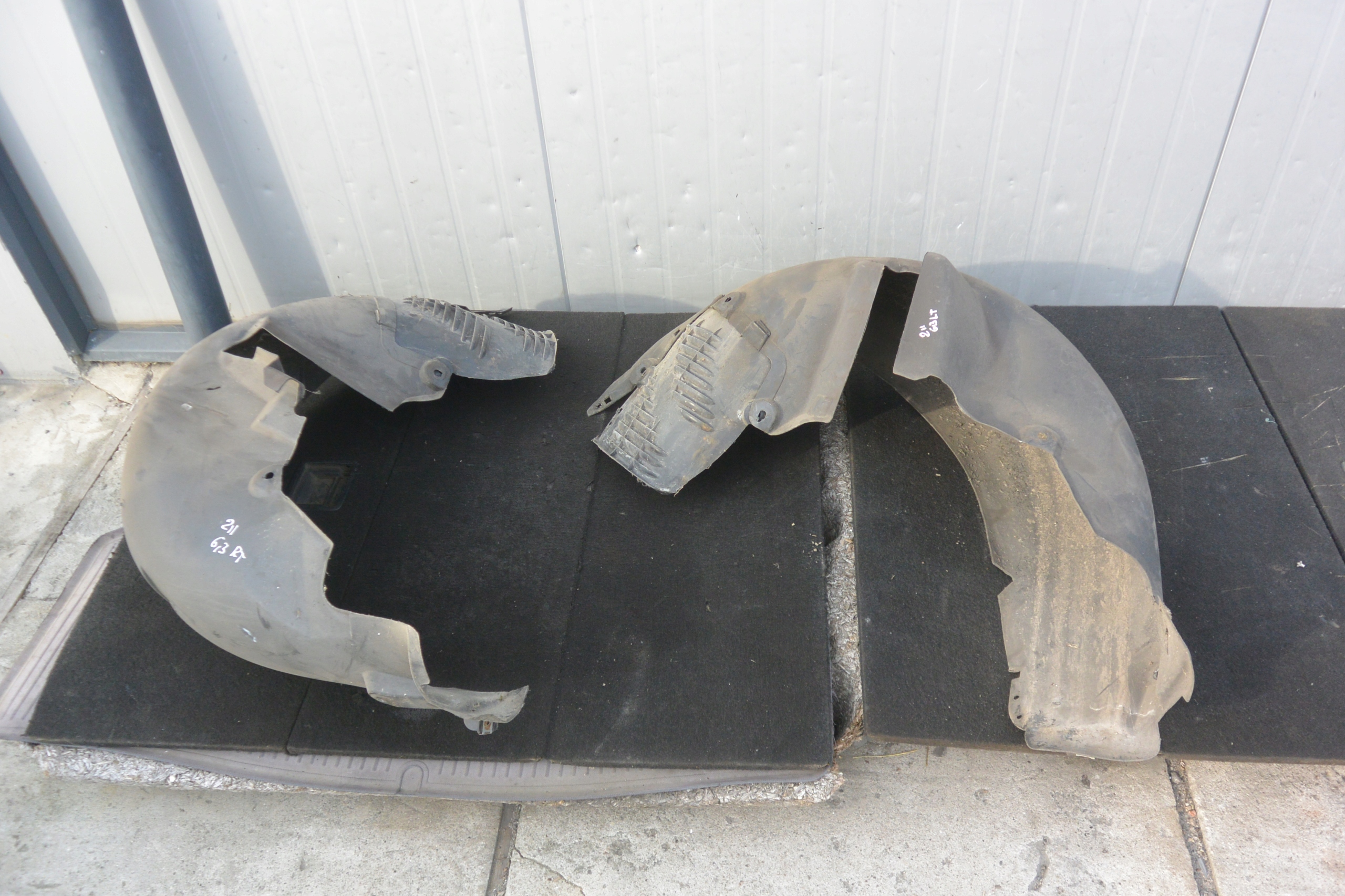 mudguard rear part left right MERCEDES-BENZ E-KLASA W211 KOMPLET
