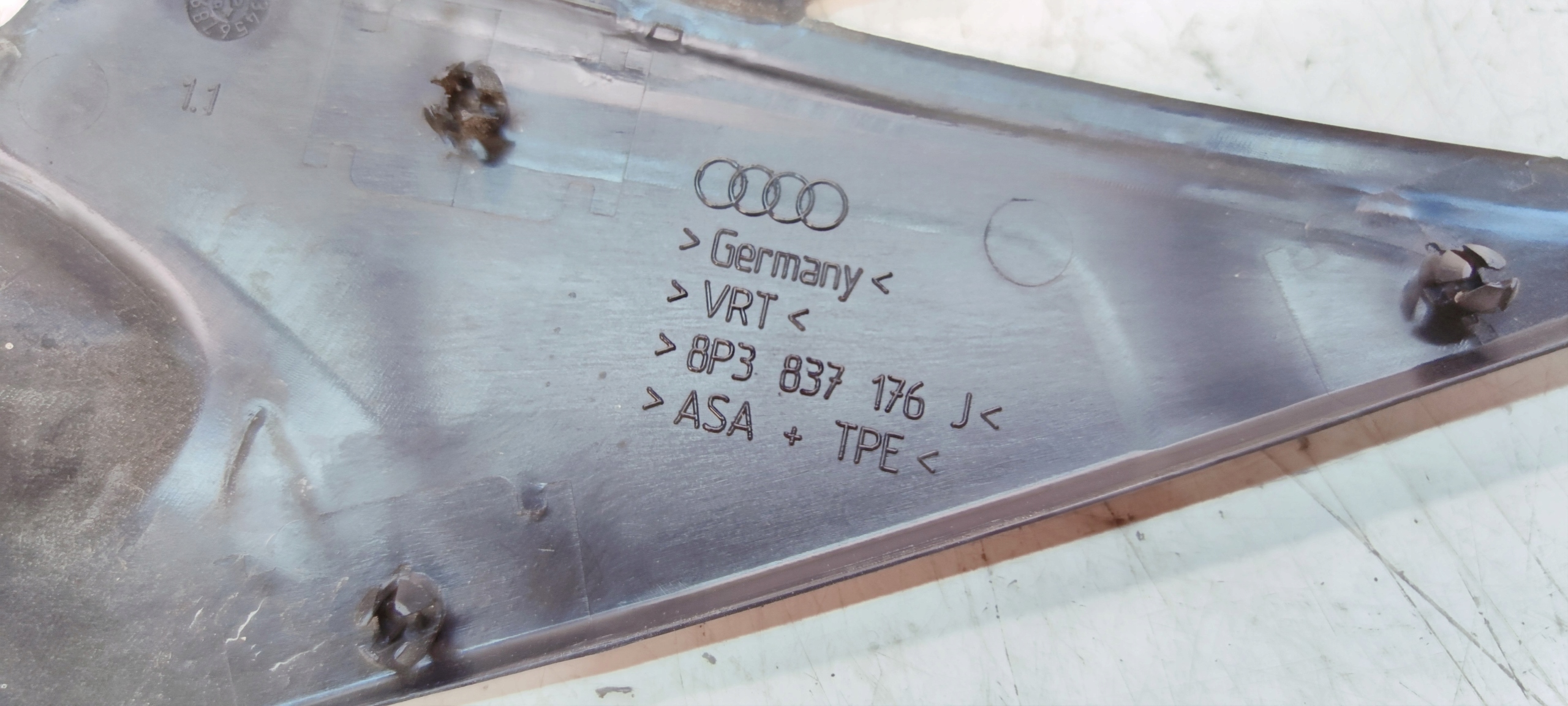 TROJKAT cover mirrors inner right AUDI A3 8P3 8P3837176J