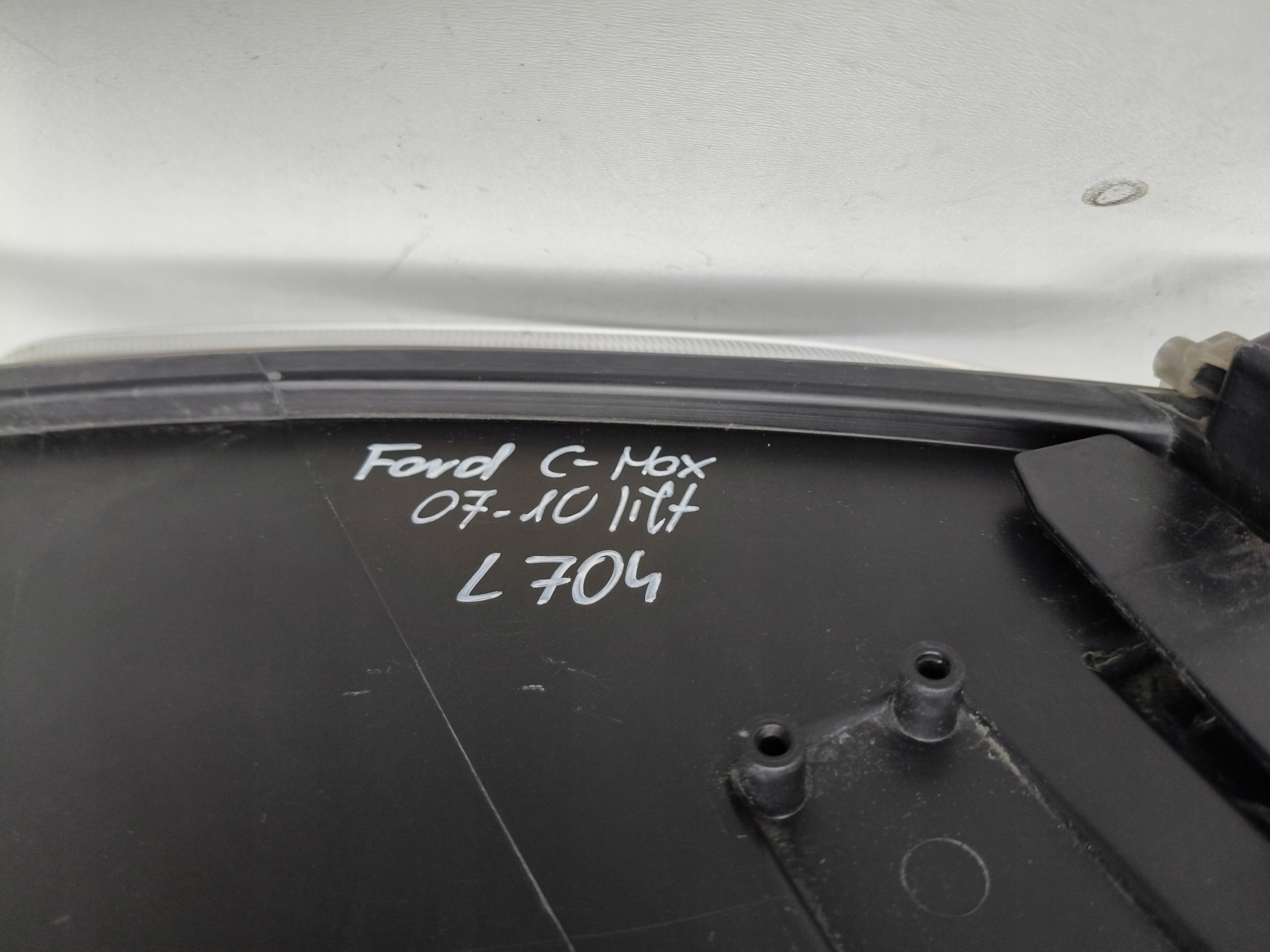 light left REFLEKTOR FORD C-MAX 07-10 LIFT