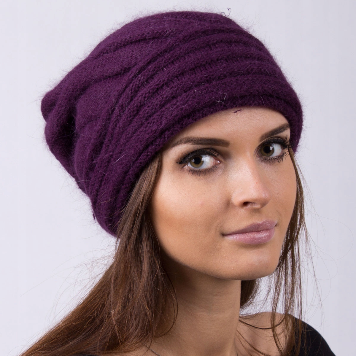 

Czapka Ciepła Modna Likwidacja -80% H018FIOLET