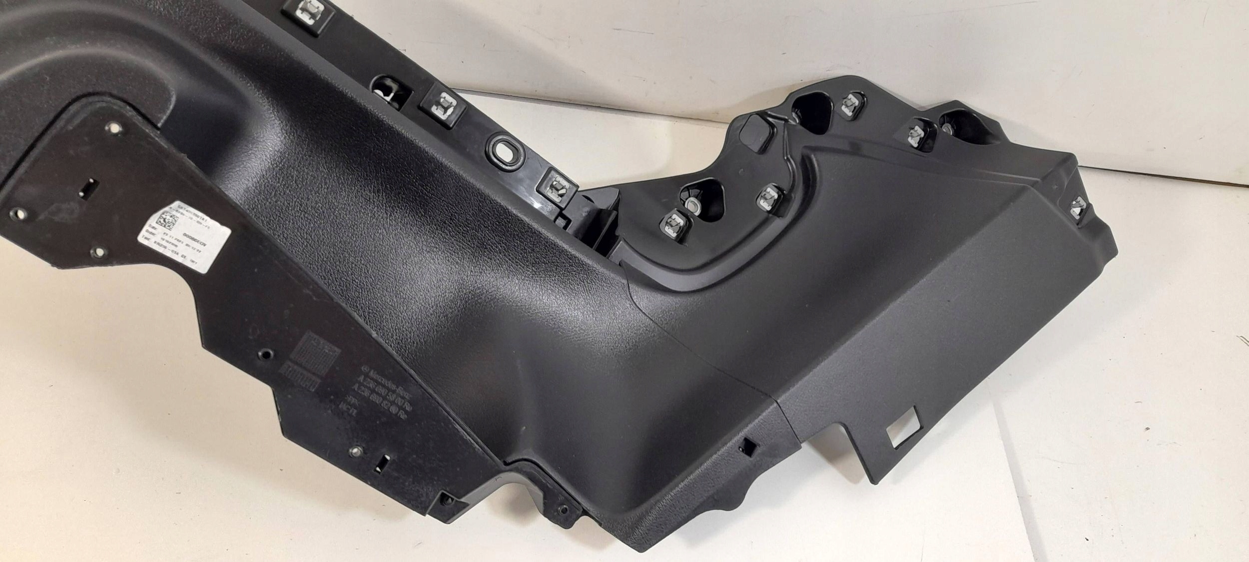 Mercedes-Benz CLE C236 plastic right kanapy A2366905800 (T339)