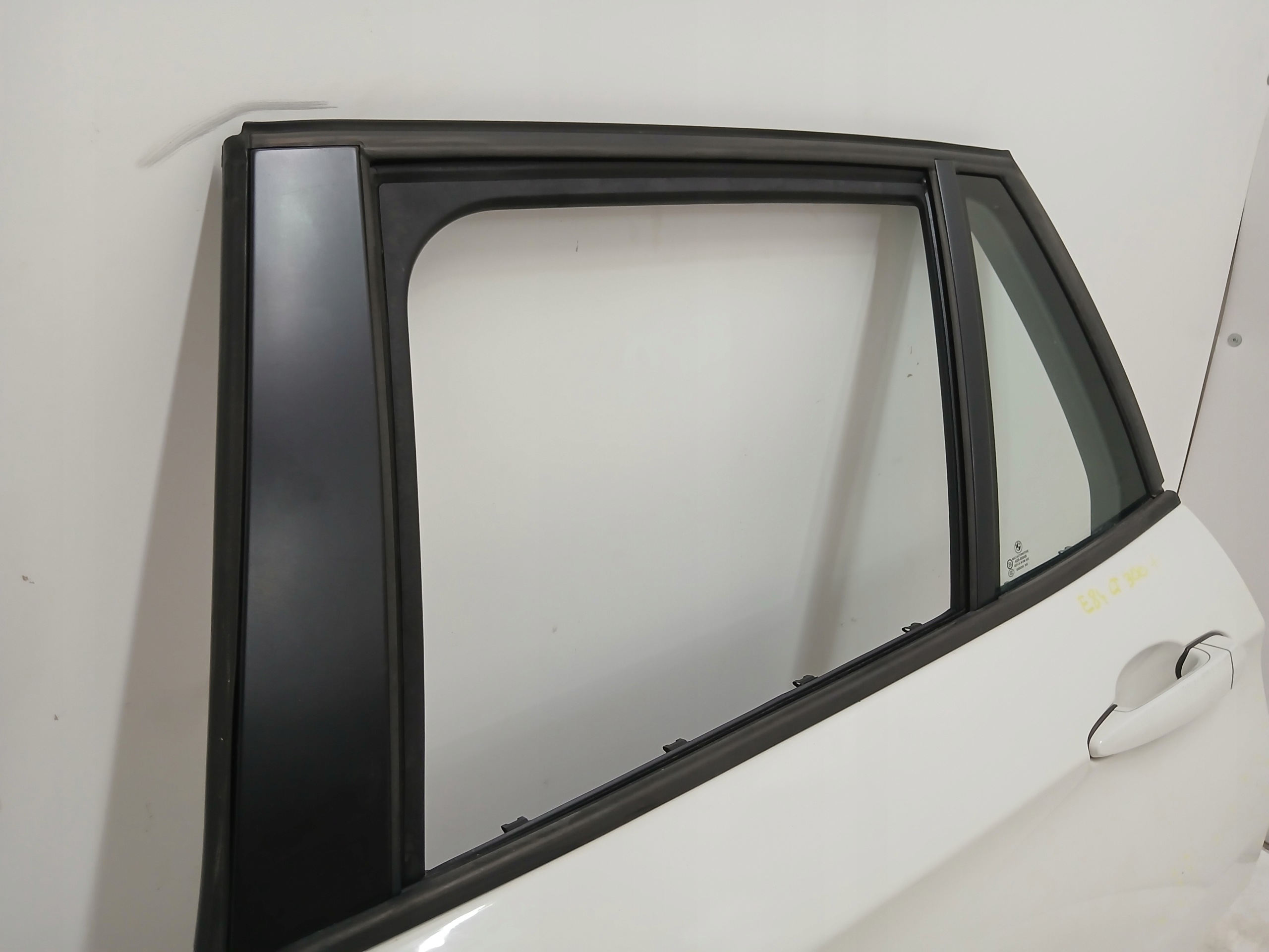 door left rear. rear part BMW X1 E84 300
