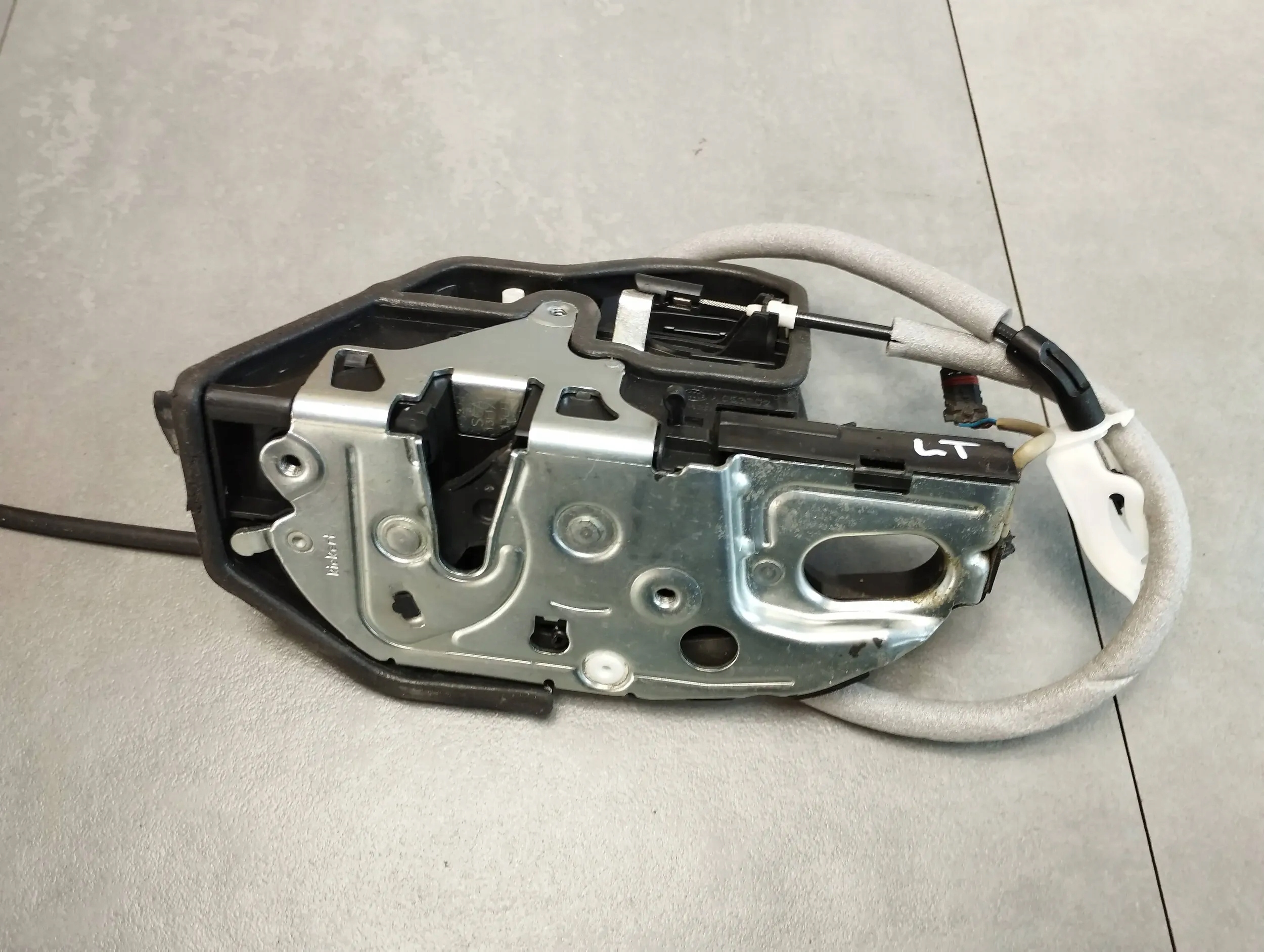 BMW X6 E71 Schloß links heck 7167588