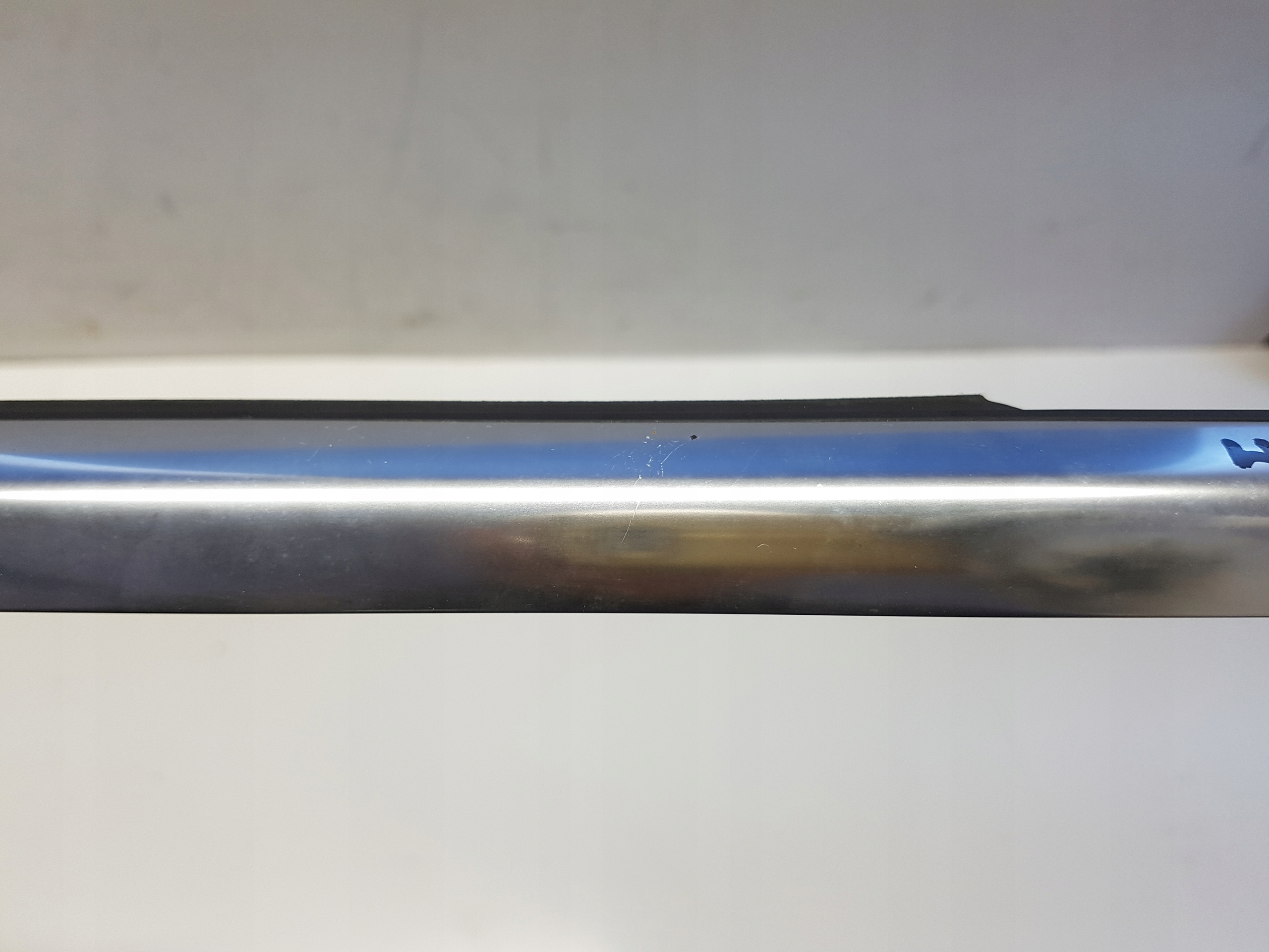 MERCEDES w247 moulding dust door right