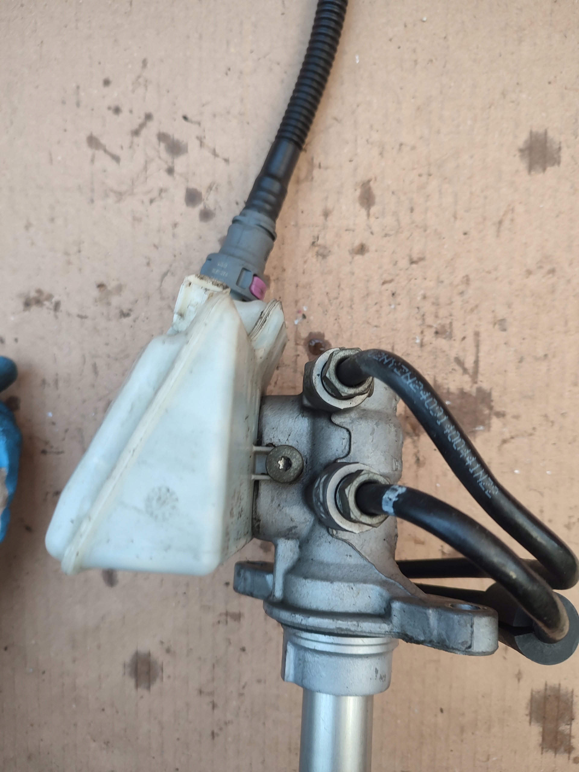 Servofreno serbatoio FOCUS MK3 LIFT ST 2,0 EB DV61-2140-J