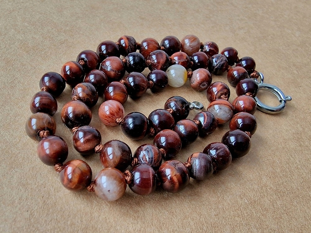 Australský Buvolí Náhrdelník Sokole Oko Yarra Creek