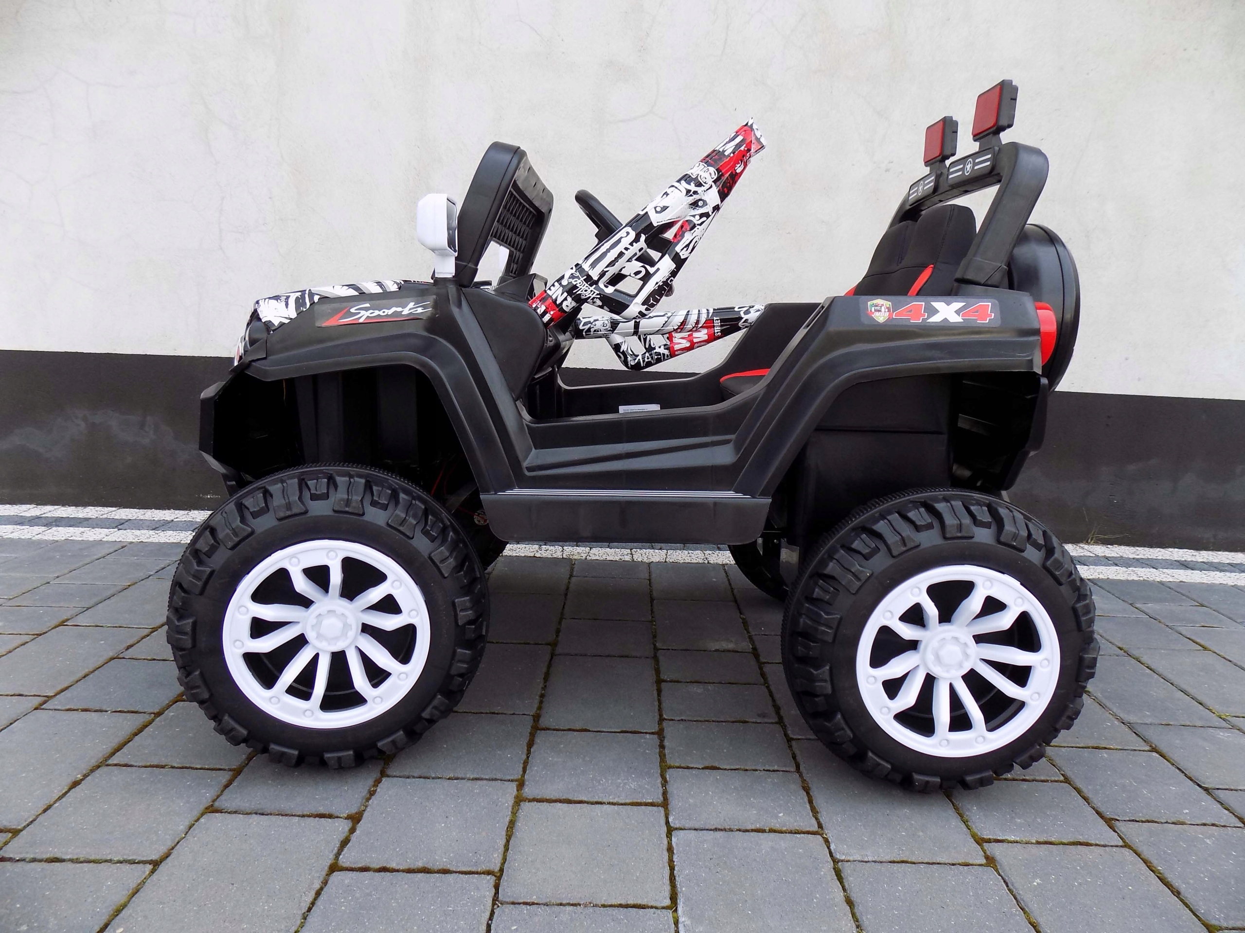 DUŻY SAMOCHÓD NA AKUMULATOR BUGGY TERENOWY 4X4 Szerokość pojazdu 52.5 cm