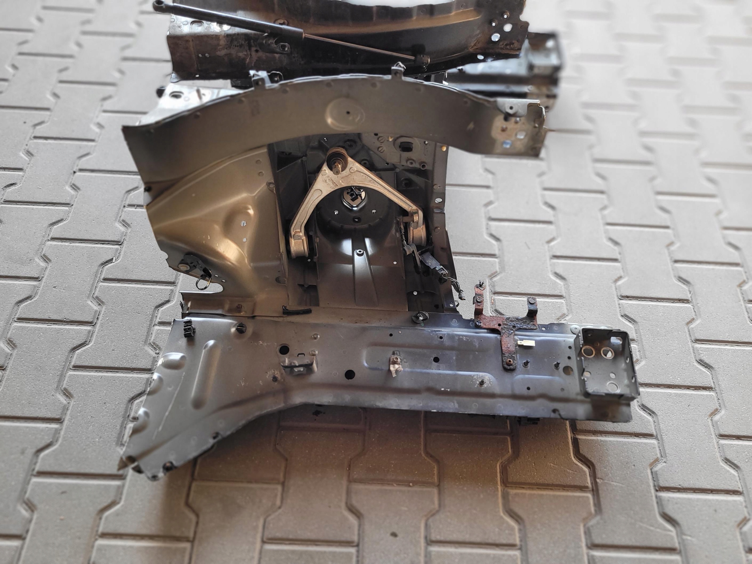 quarter front right JAGUAR XE X760 PEC EBONY BLACK