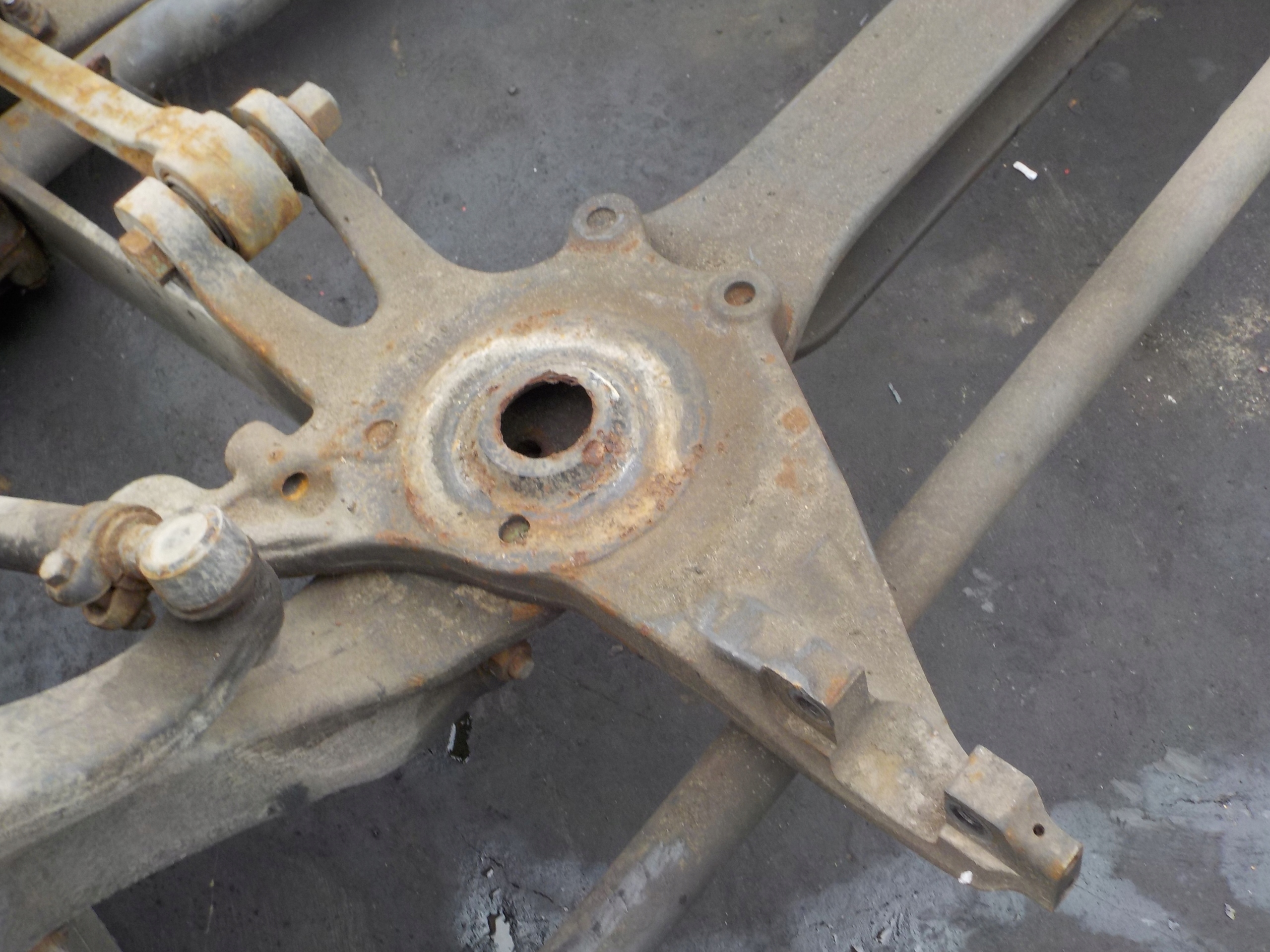 ACTROS MP4 ПІДТЯЖКА КРІПЛЕННЯ ПОДУШКИ