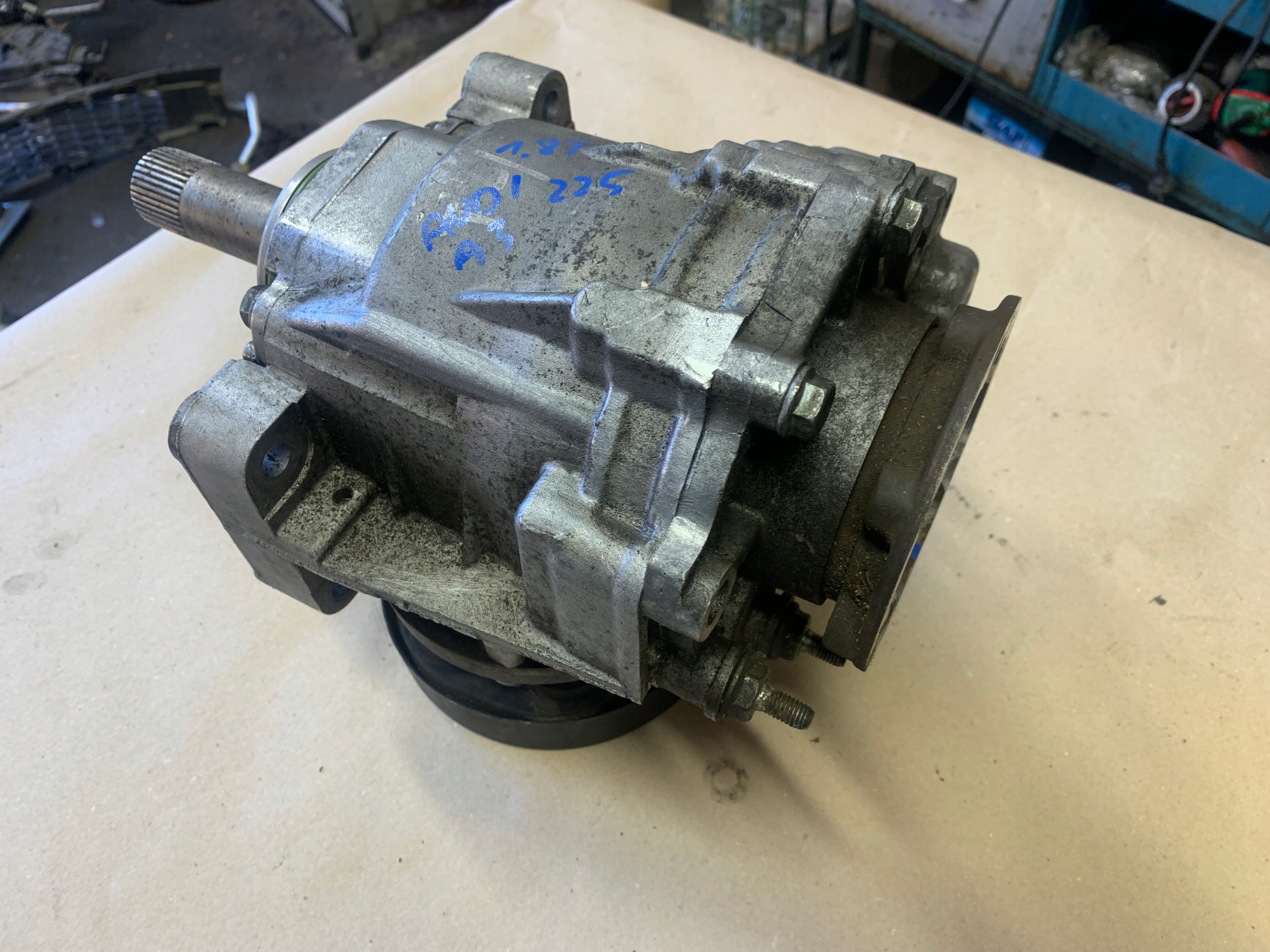 AUDI S3 TT 1.8T 225KM REDUKTOR gearboxes 02M409148B