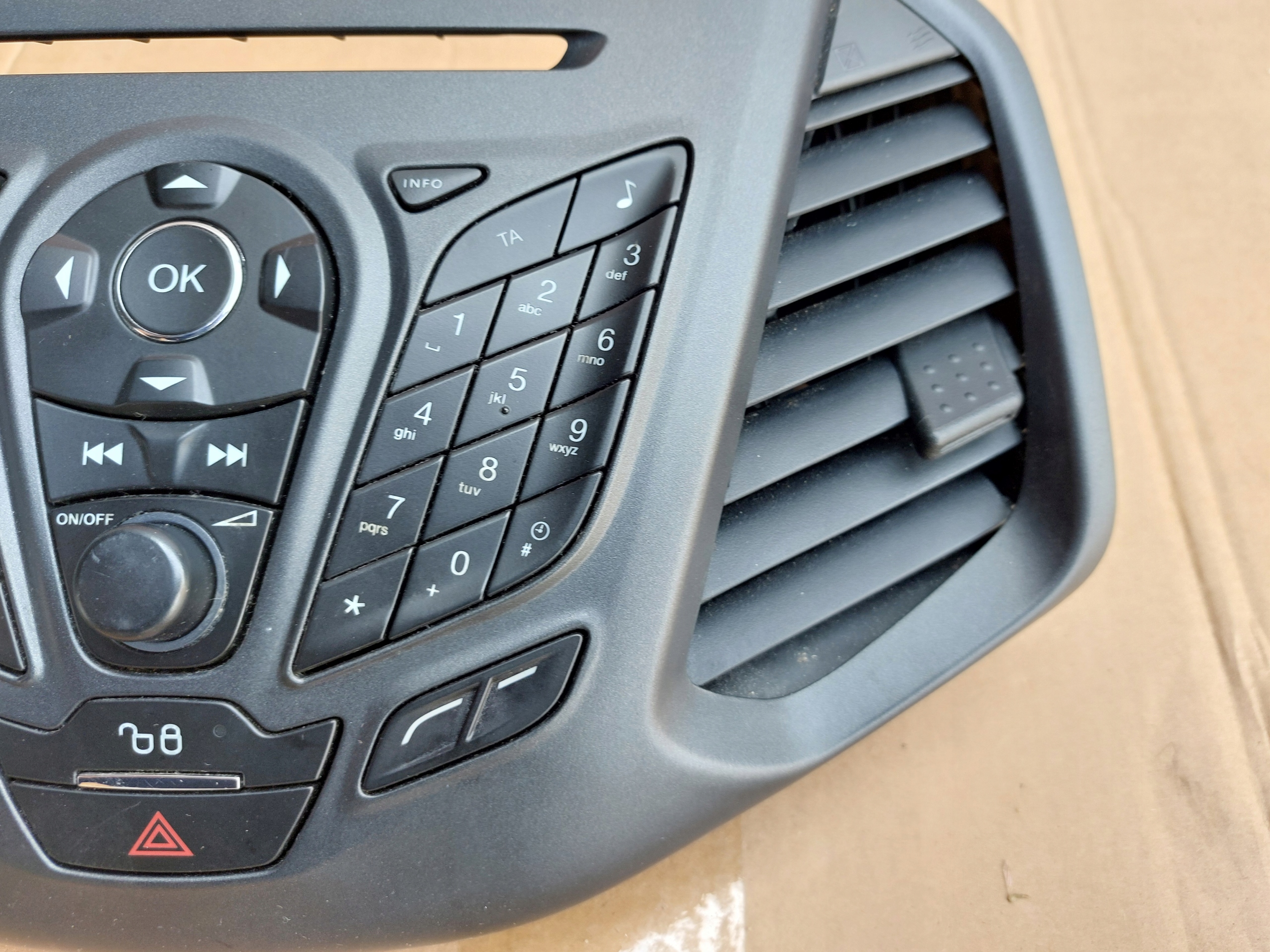 control panel RADIA BM5T18K811BA FORD ECOSPORT and
