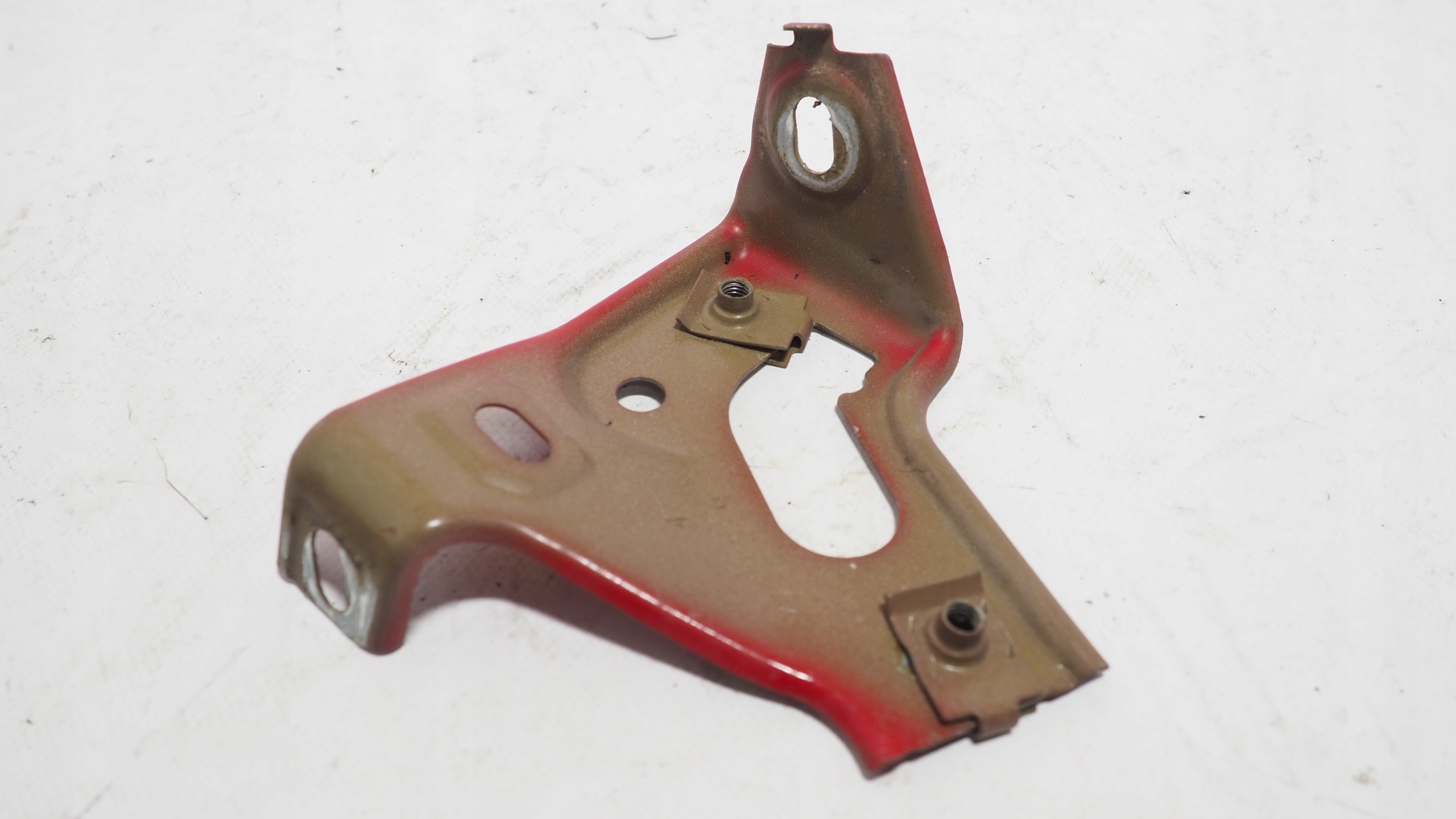 Opel Astra IV J Console Support plaque Aile Droite 13276369