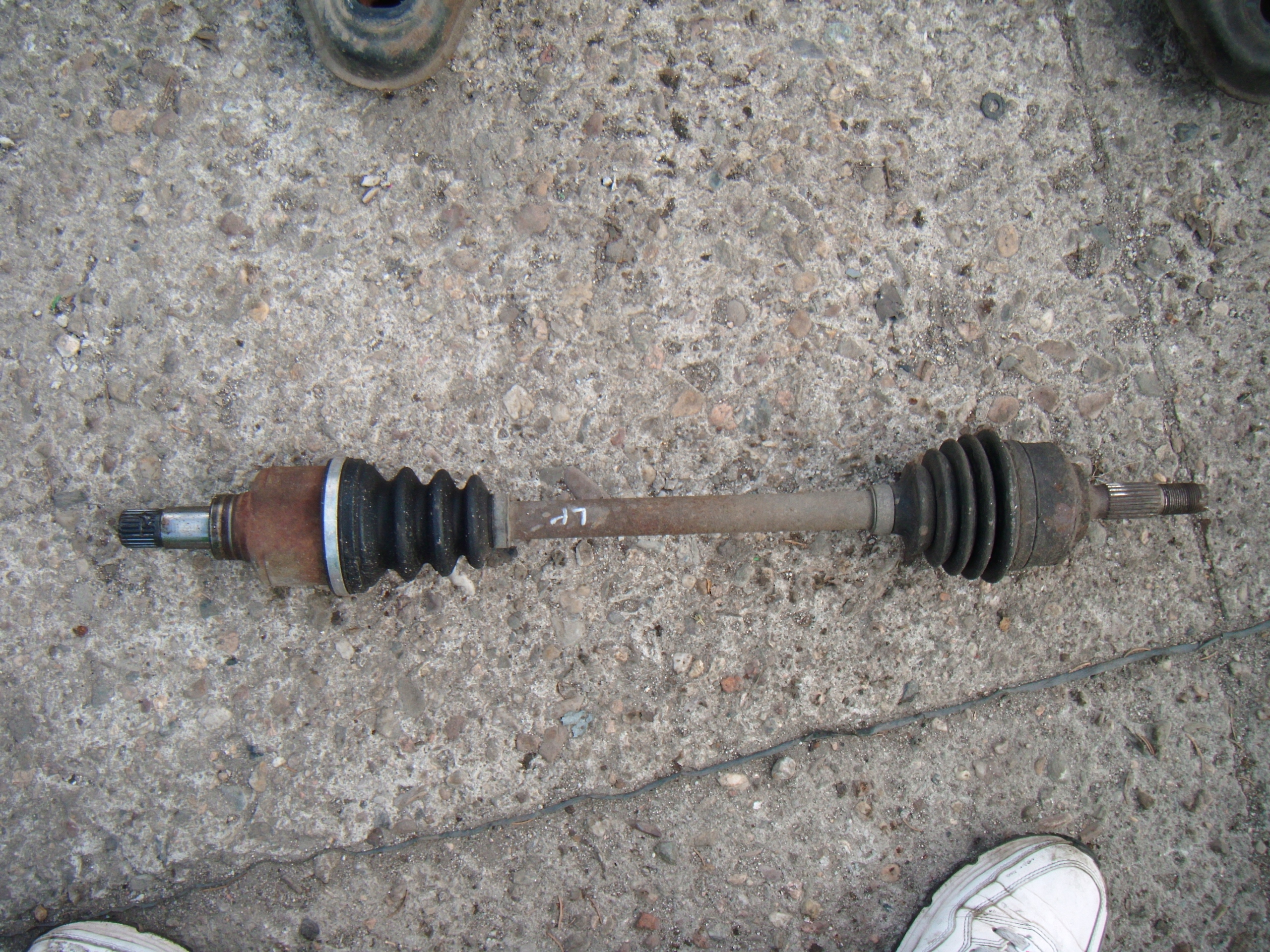 CITROEN C3 2002 - 2009 1.4 HDI PÓŁOŚ LEWY PRZÓD LEWA PRZEDNIA