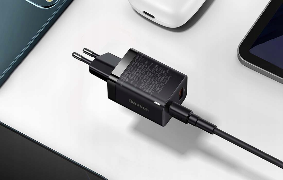 ŁADOWARKA SIECIOWA 2xUSB QC PD 30W SZYBKA MOCNA USB C USB-C BLACK IPHONE 15 Liczba urządzeń ładowanych jednocześnie 2