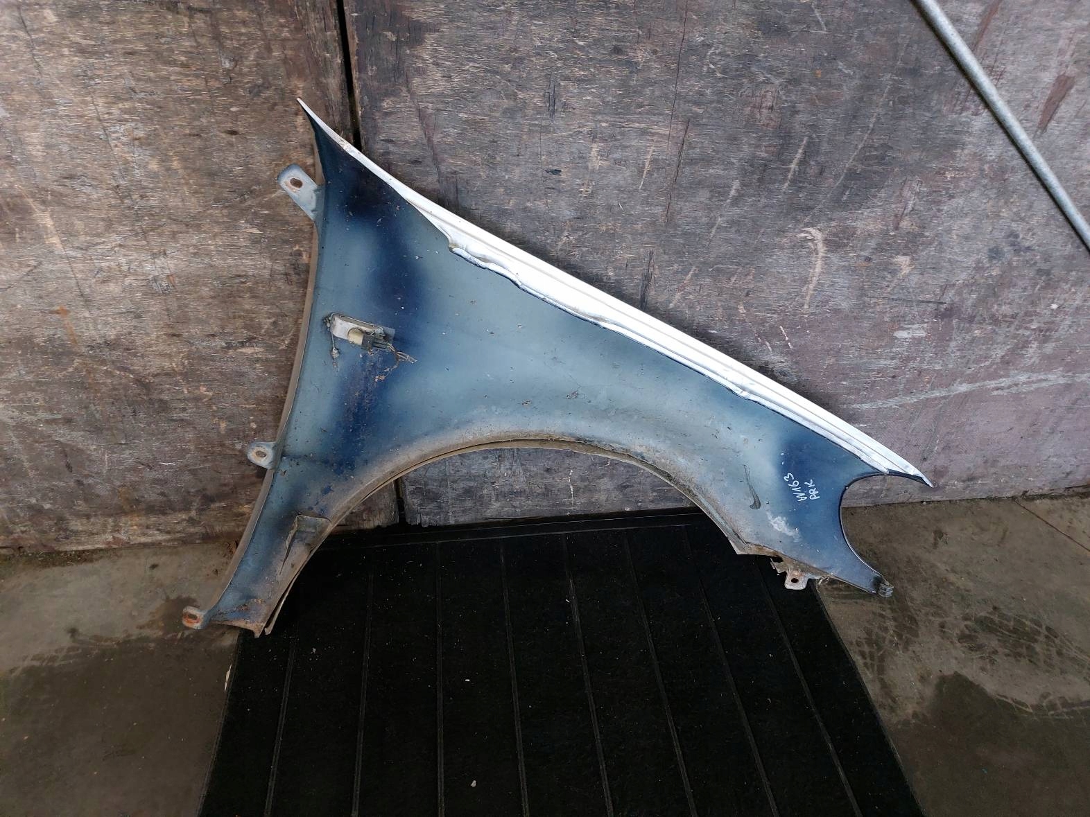 fender left front MERCEDES-BENZ ML and W163 cap AMG
