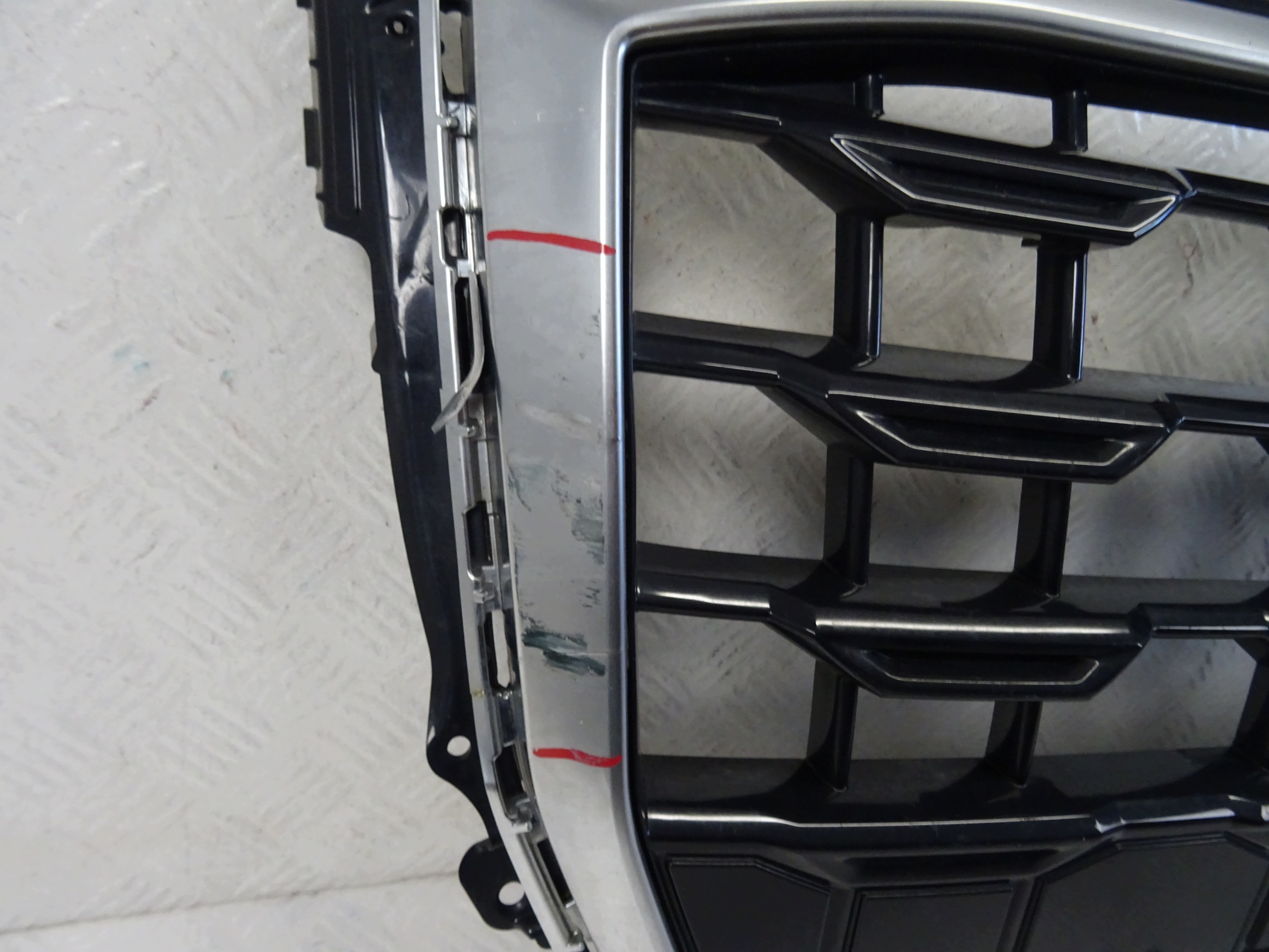 grill grille front AUDI Q2 LIFT 81A853651H