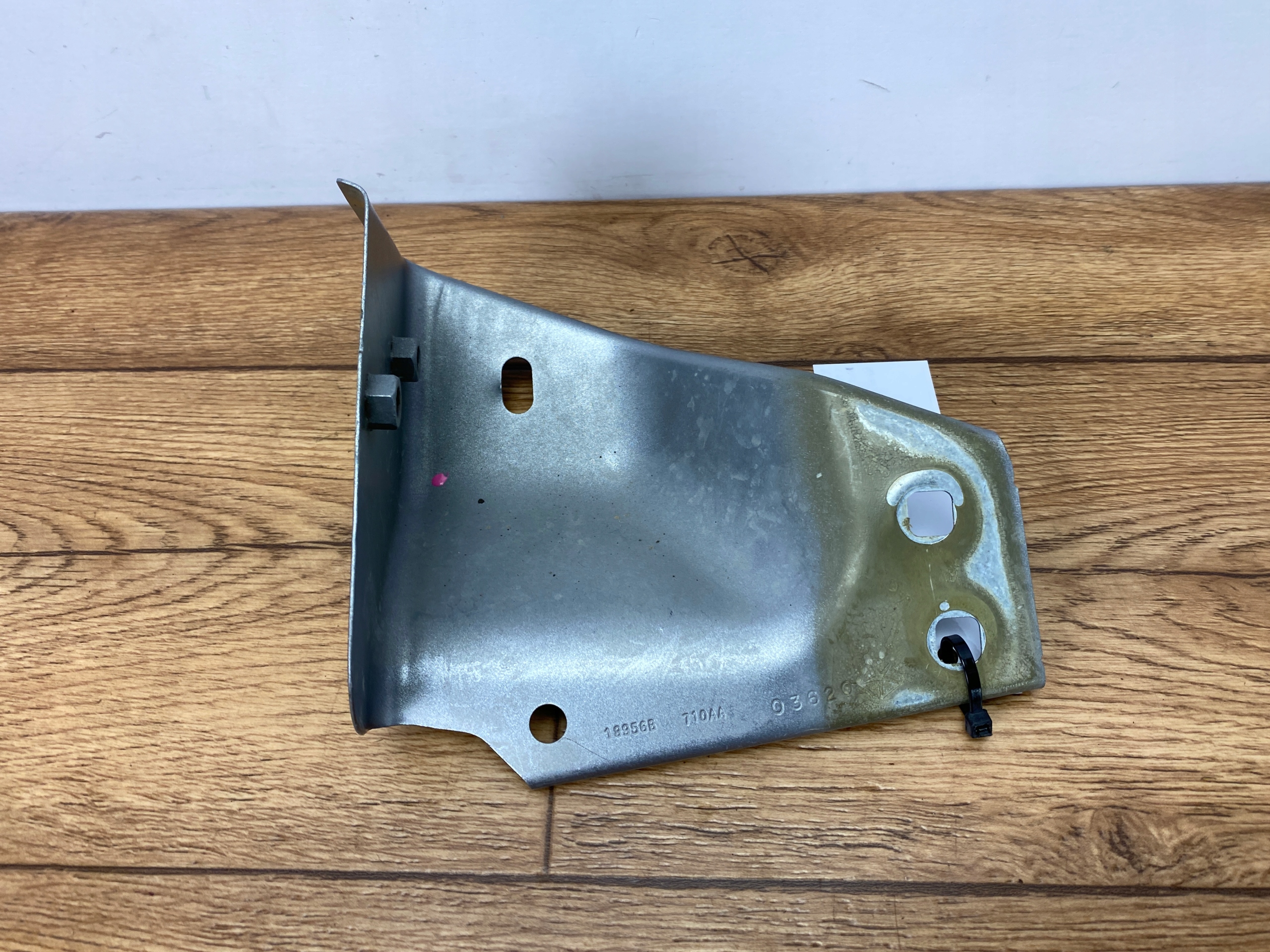 Support plaque Tôle Aile Dodge Ram 1500 2019+ USA