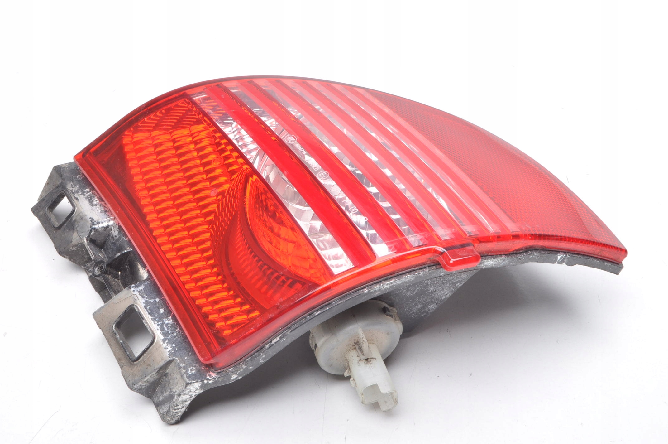 LEWA LAMPA COFANIA WSTECZNEGO PEUGEOT 2008 968074780